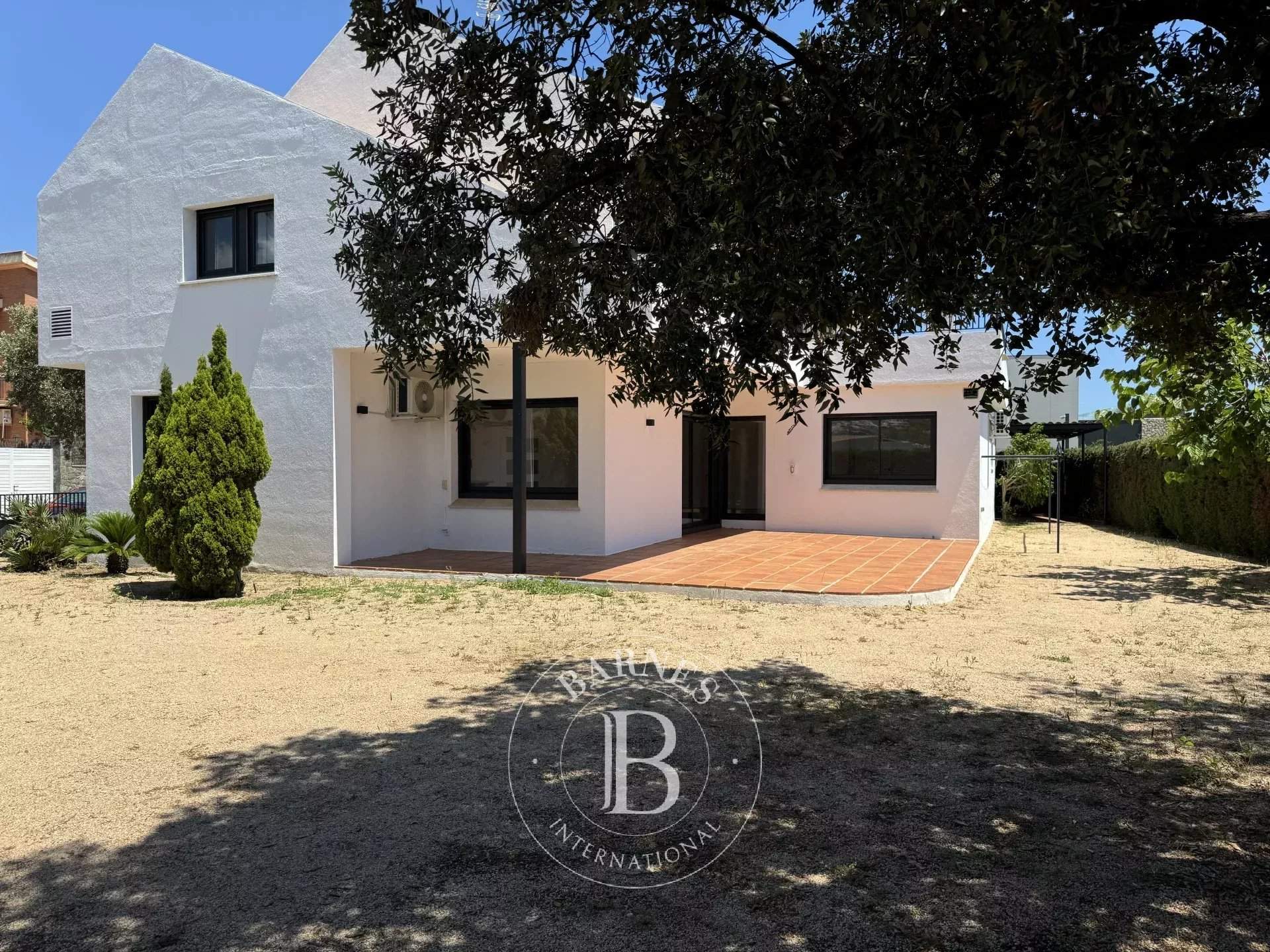 Mataró  - Casa 6 Cuartos 6 Habitaciones - picture 4