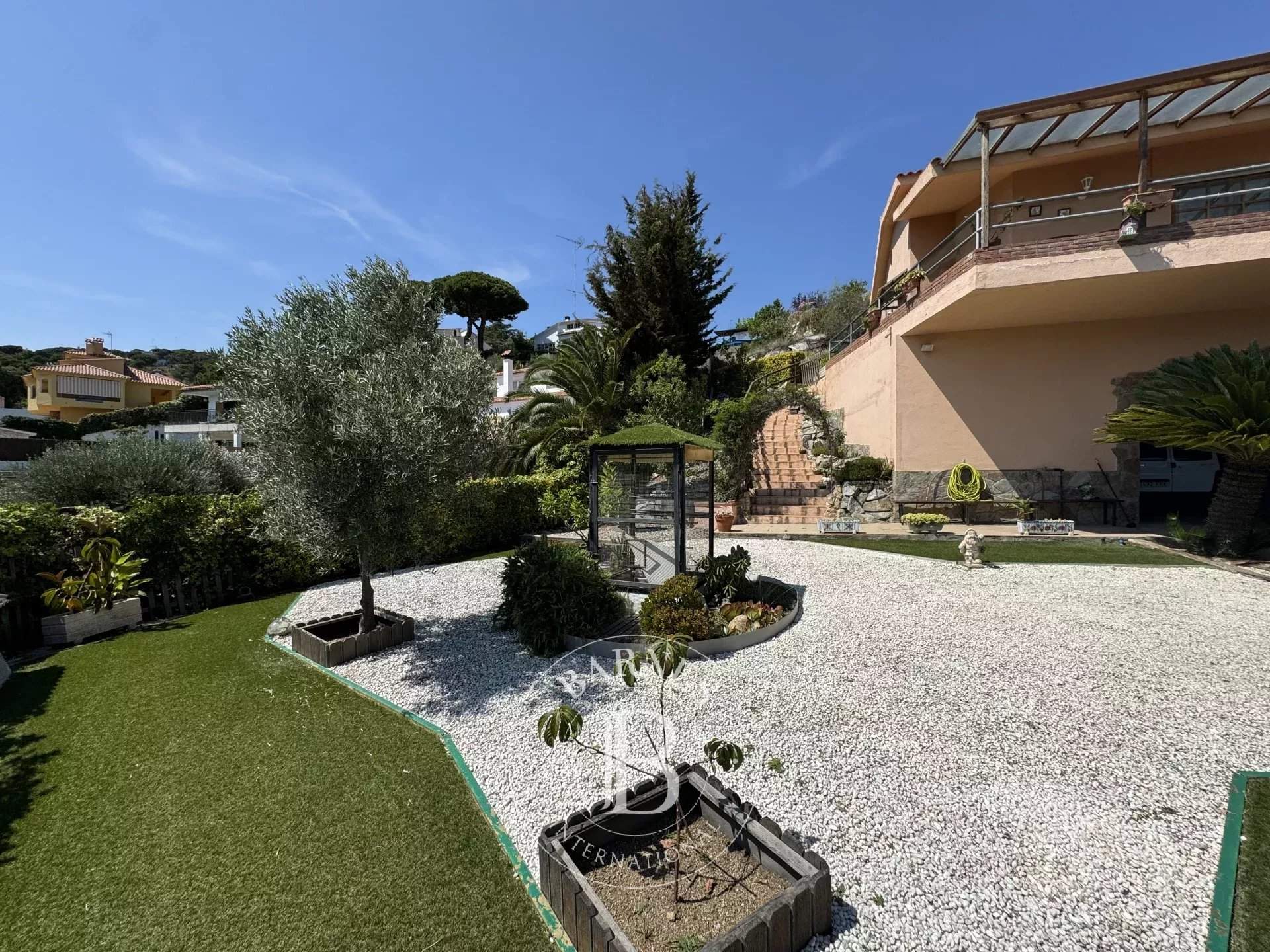 Mataró  - House 5 Bedrooms - picture 13