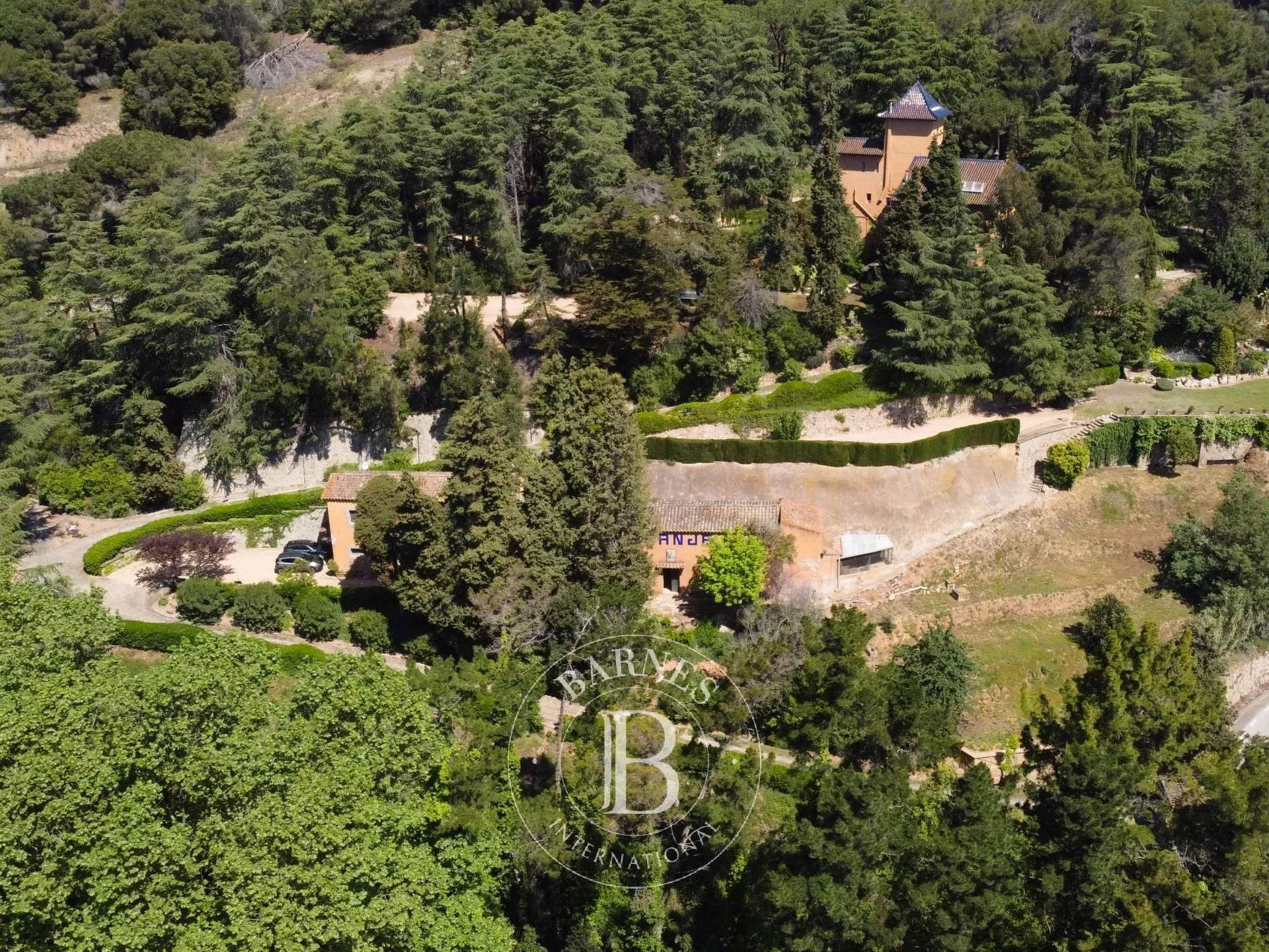 Arenys de Munt  - Finca 12 Cuartos 10 Habitaciones - picture 17