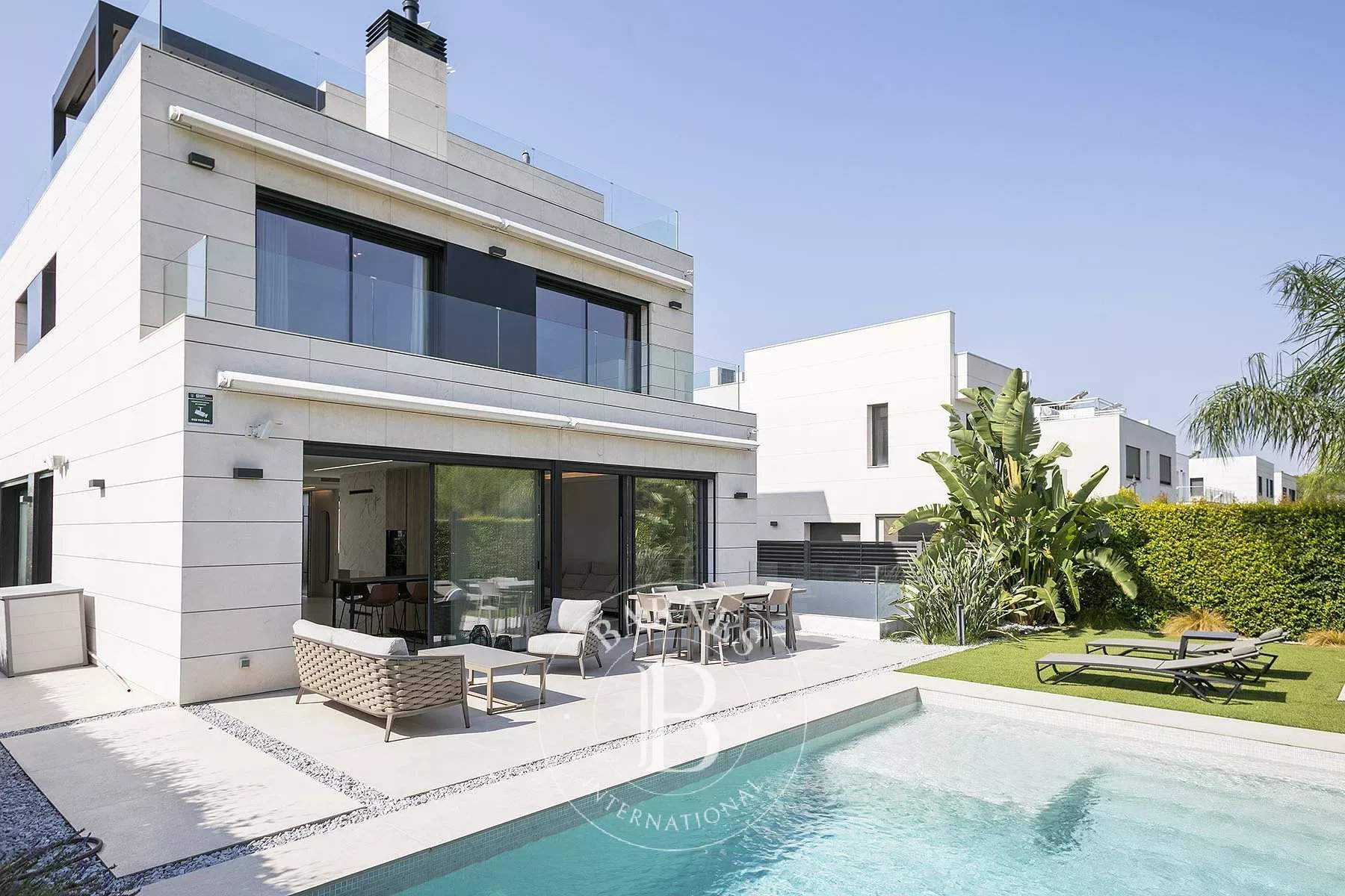 Montgat  - House 6 Bedrooms - picture 16