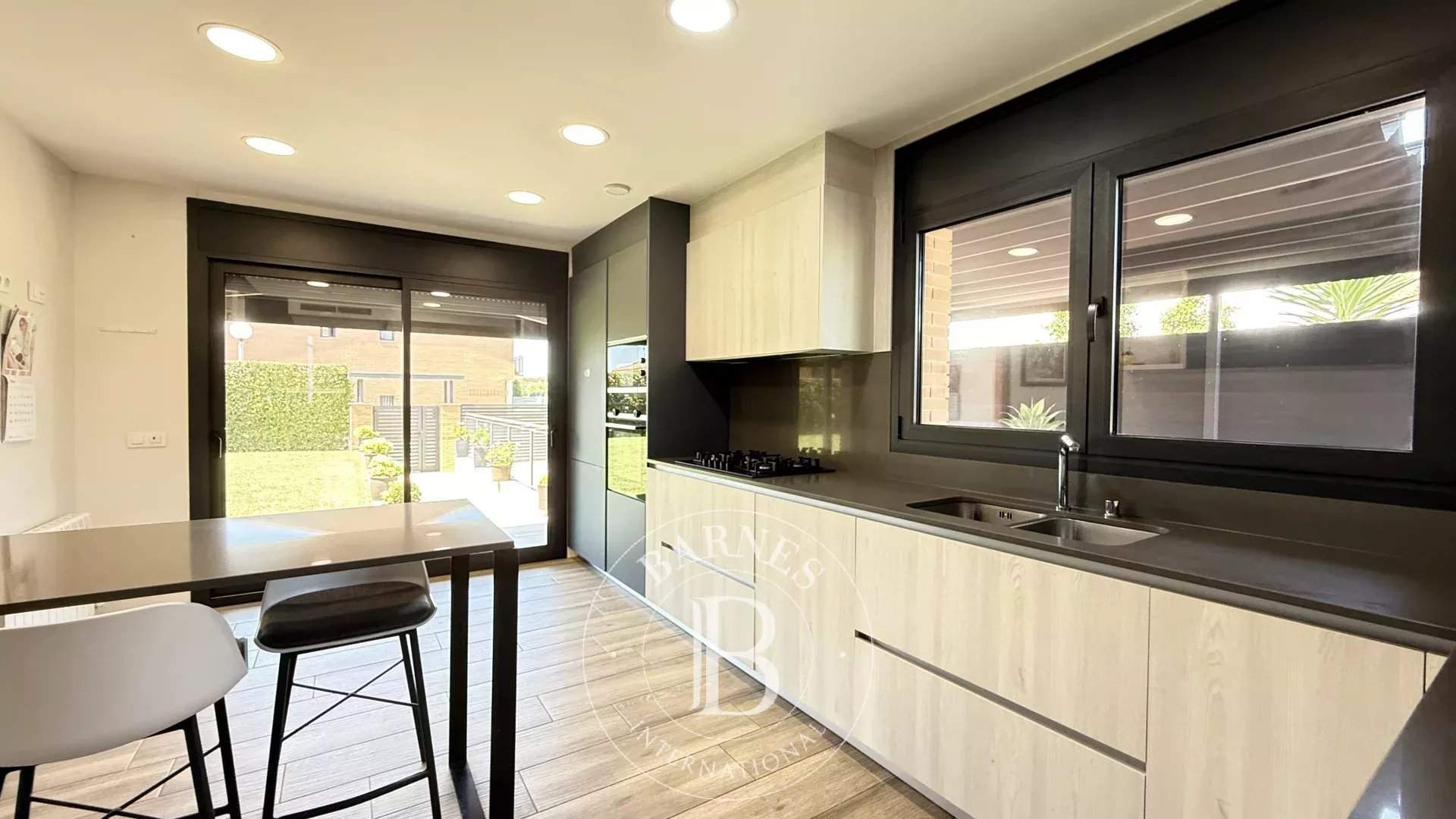 Cabrera de Mar  - House 5 Bedrooms - picture 11