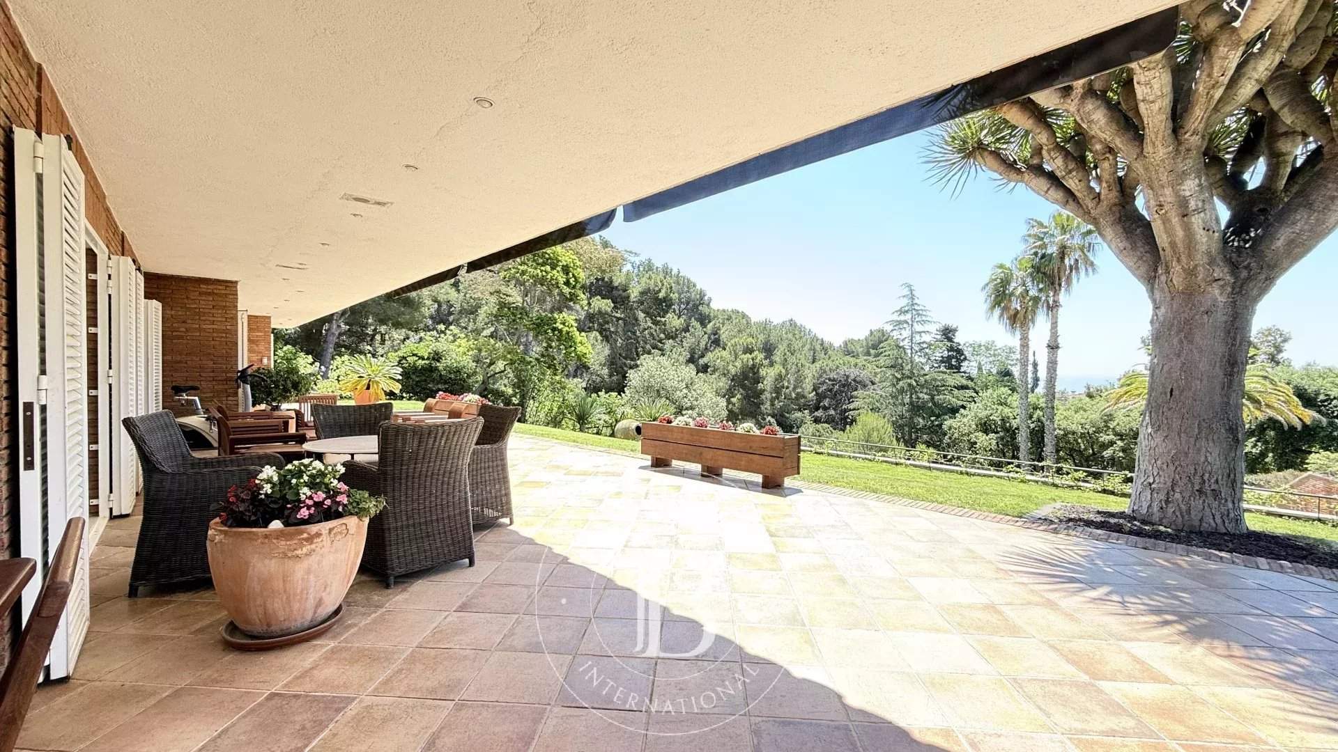 Premia de Dalt  - House 5 Bedrooms - picture 9