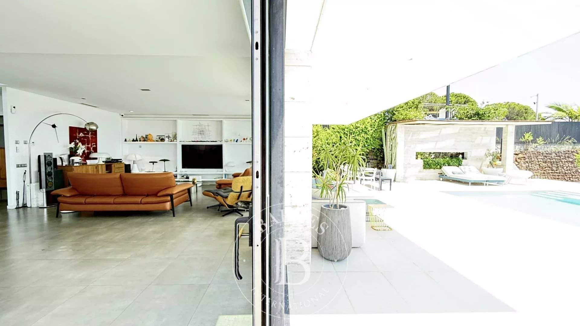 Sant Vicenç de Montalt  - Villa 5 Cuartos 5 Habitaciones - picture 14