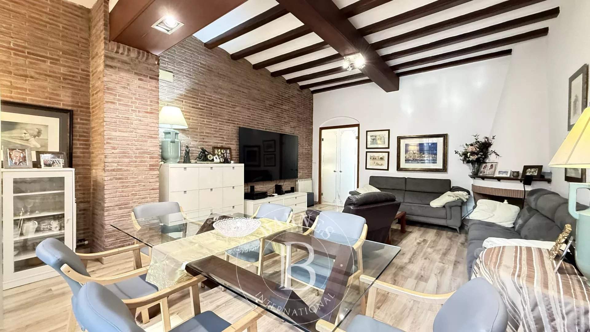 El Masnou  - Casa 6 Cuartos 6 Habitaciones - picture 8