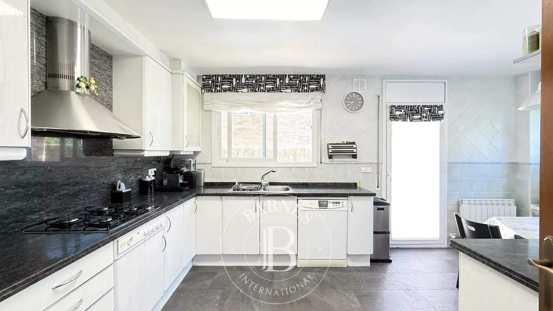 Sant Vicenç de Montalt  - House 4 Bedrooms - picture 19