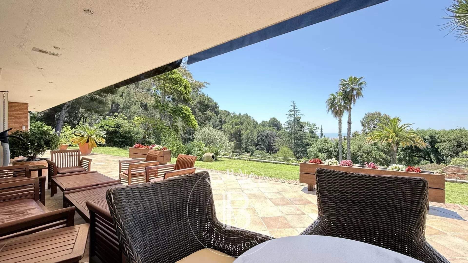 Premia de Dalt  - House 5 Bedrooms - picture 10