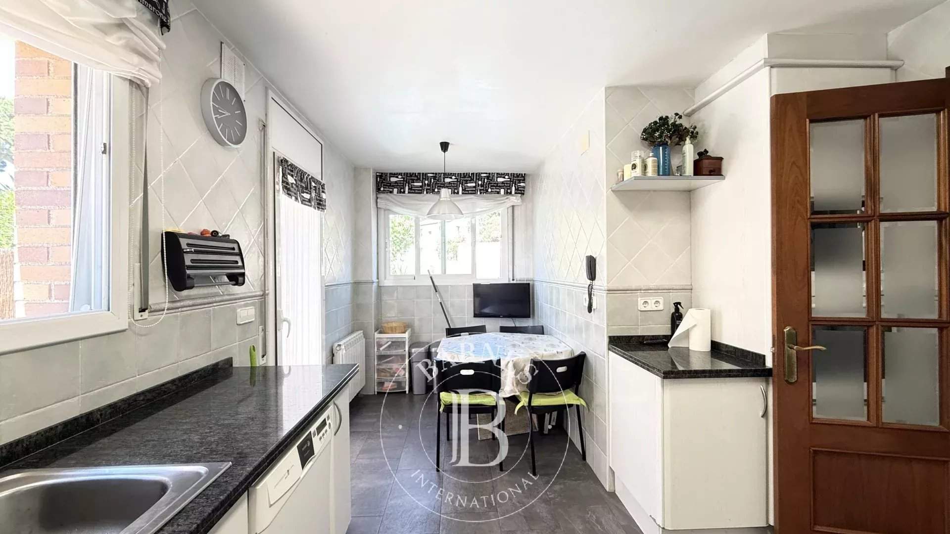 Sant Vicenç de Montalt  - House 4 Bedrooms - picture 18