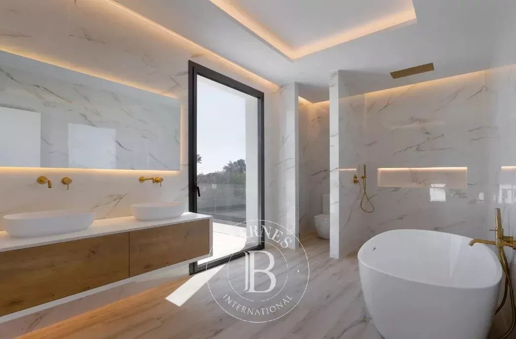 Sant Andreu de Llavaneres  - Casa 8 Cuartos 8 Habitaciones - picture 9