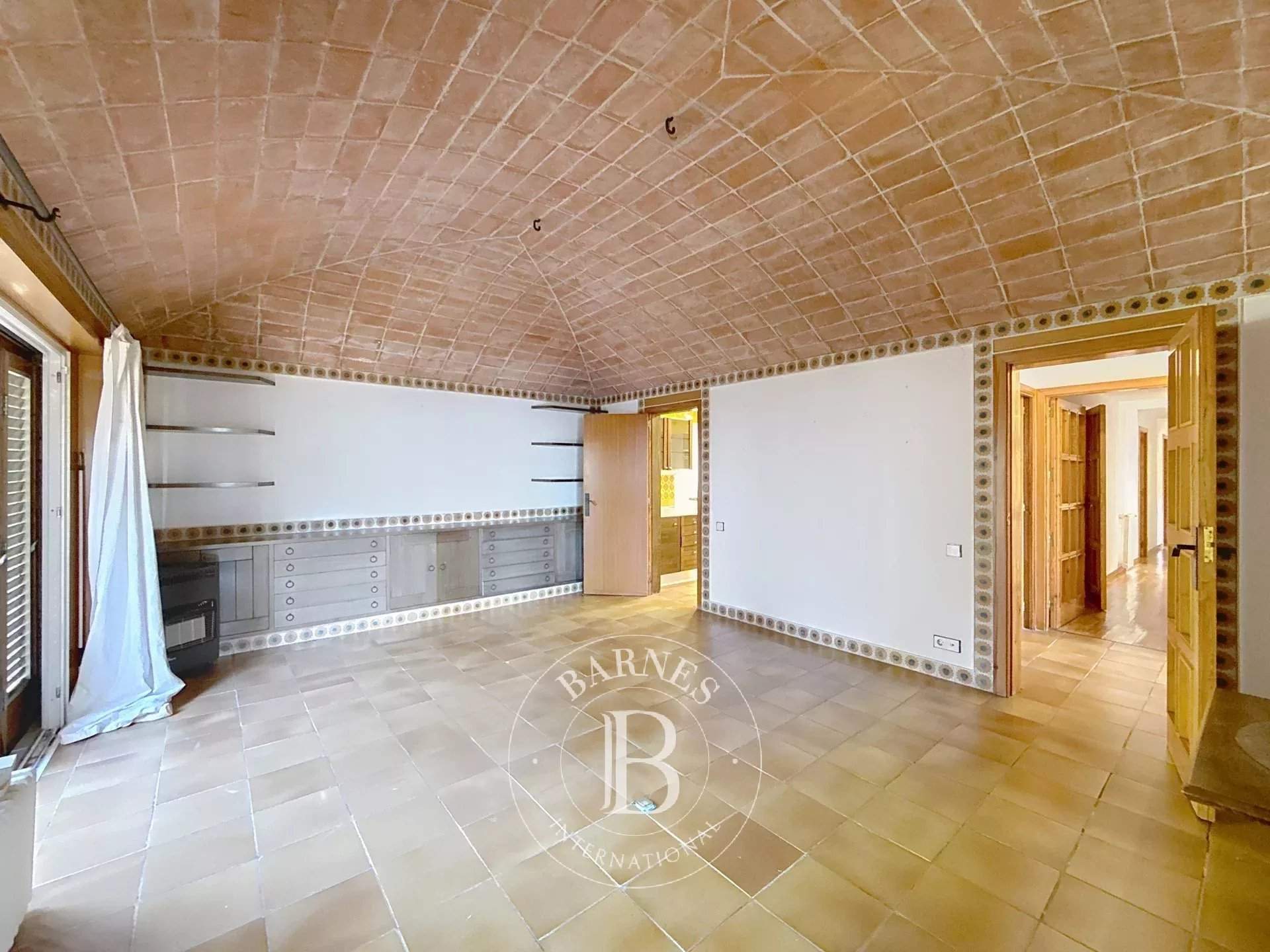 Premia de Dalt  - House 6 Bedrooms - picture 10