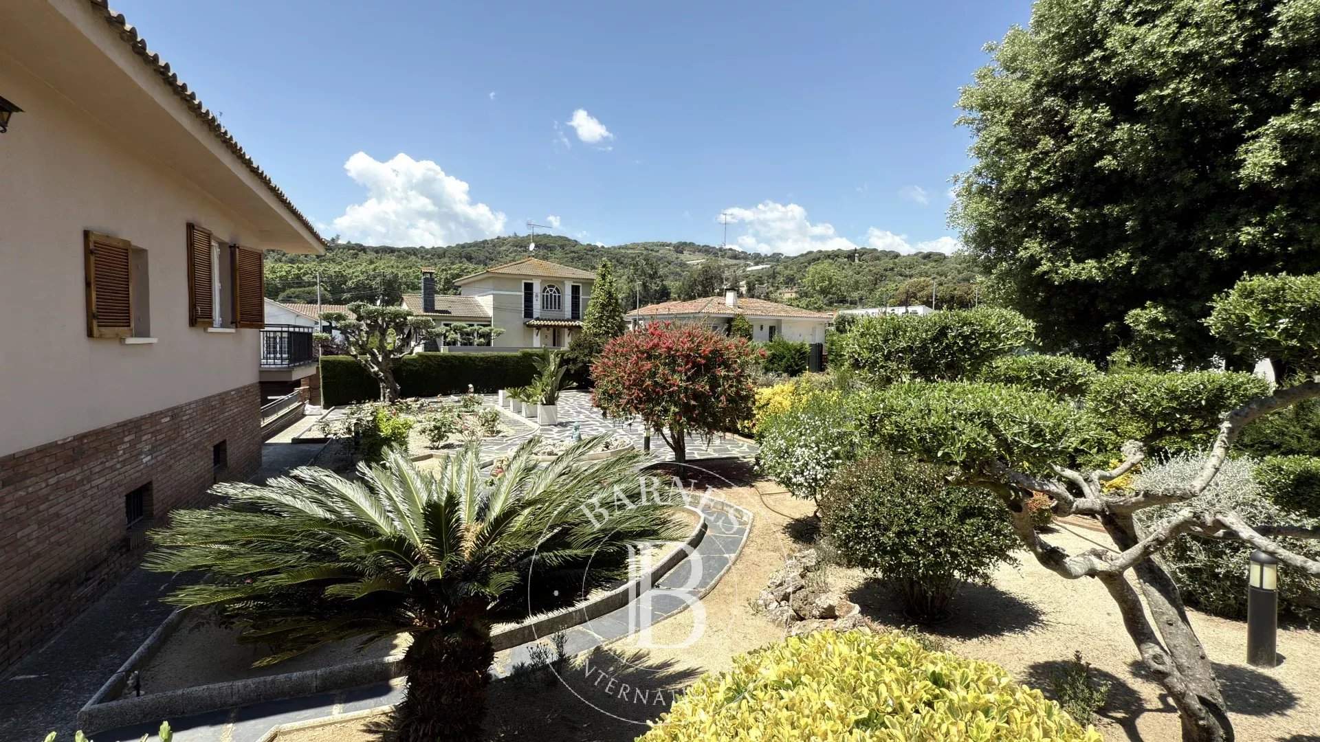 Arenys de Munt  - Casa 4 Cuartos 4 Habitaciones - picture 11