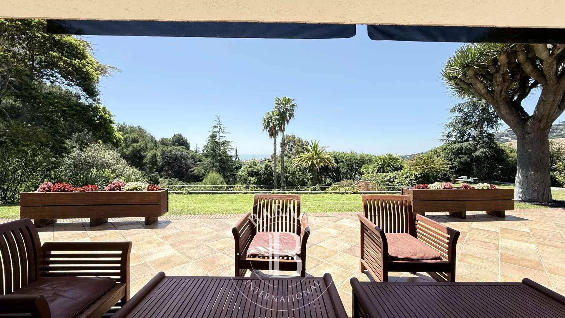 Premia de Dalt  - House 5 Bedrooms - picture 11