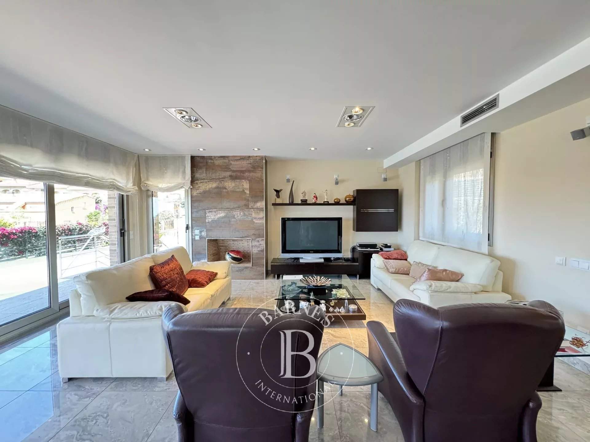 Sant Vicenç de Montalt  - Casa 5 Cuartos 5 Habitaciones - picture 8