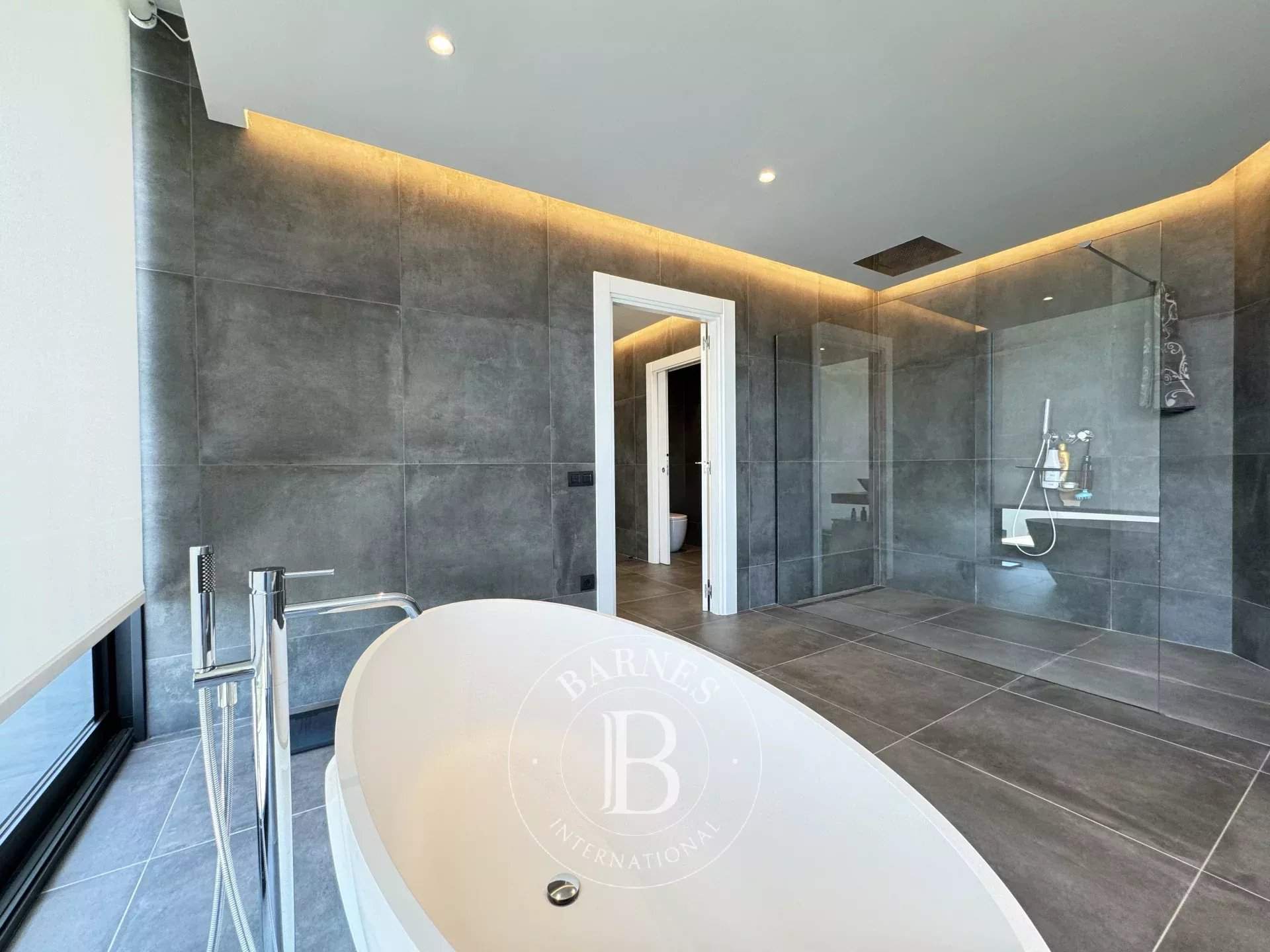 Mataró  - Casa 5 Cuartos 5 Habitaciones - picture 10