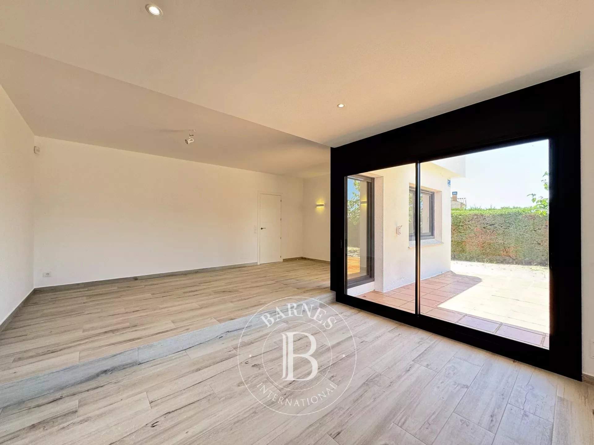 Mataró  - Casa 6 Cuartos 6 Habitaciones - picture 12