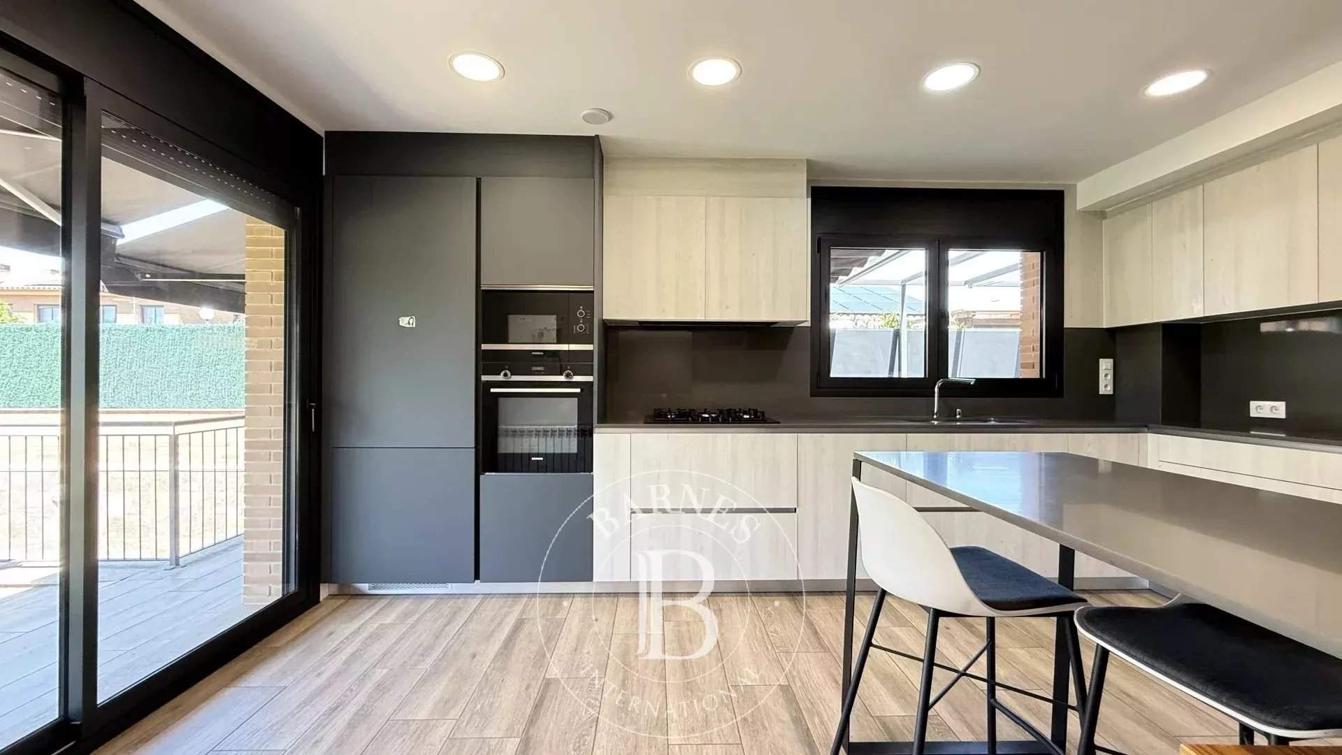 Cabrera de Mar  - House 5 Bedrooms - picture 9