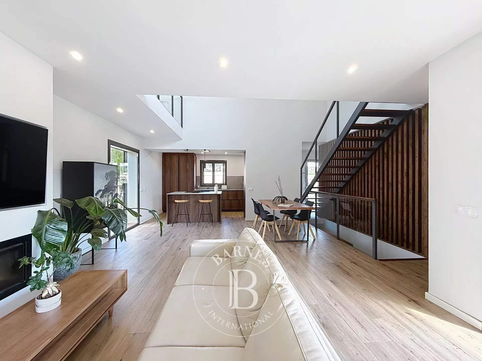 Mataró  - Casa 4 Cuartos 4 Habitaciones - picture 2