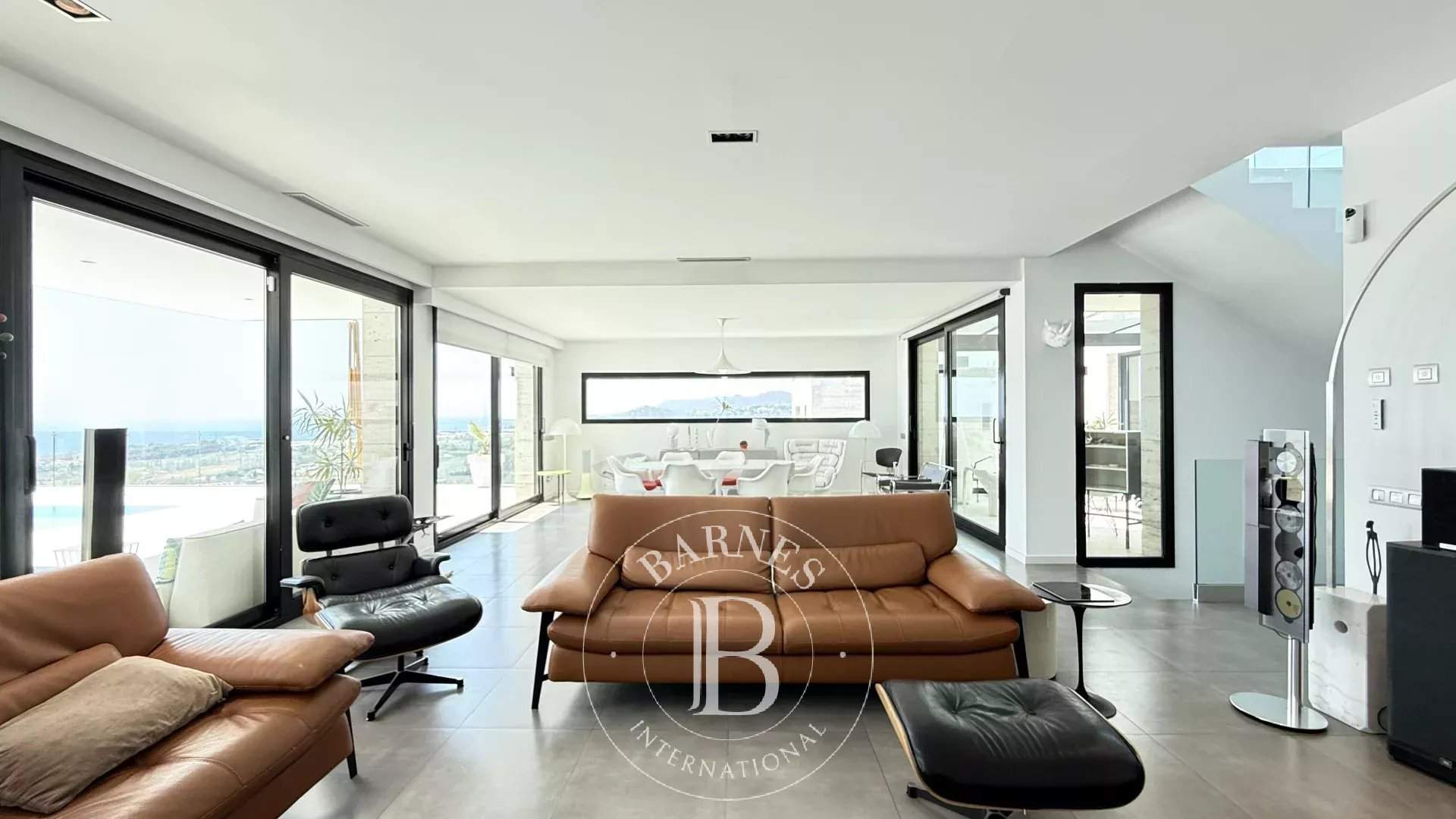 Sant Vicenç de Montalt  - Villa 5 Cuartos 5 Habitaciones - picture 11