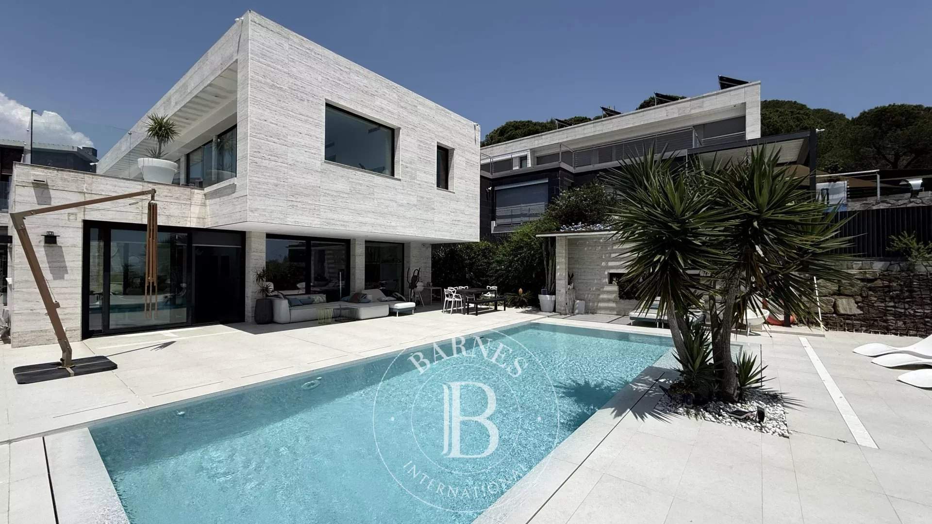 Sant Vicenç de Montalt  - Villa 5 Cuartos 5 Habitaciones - picture 15