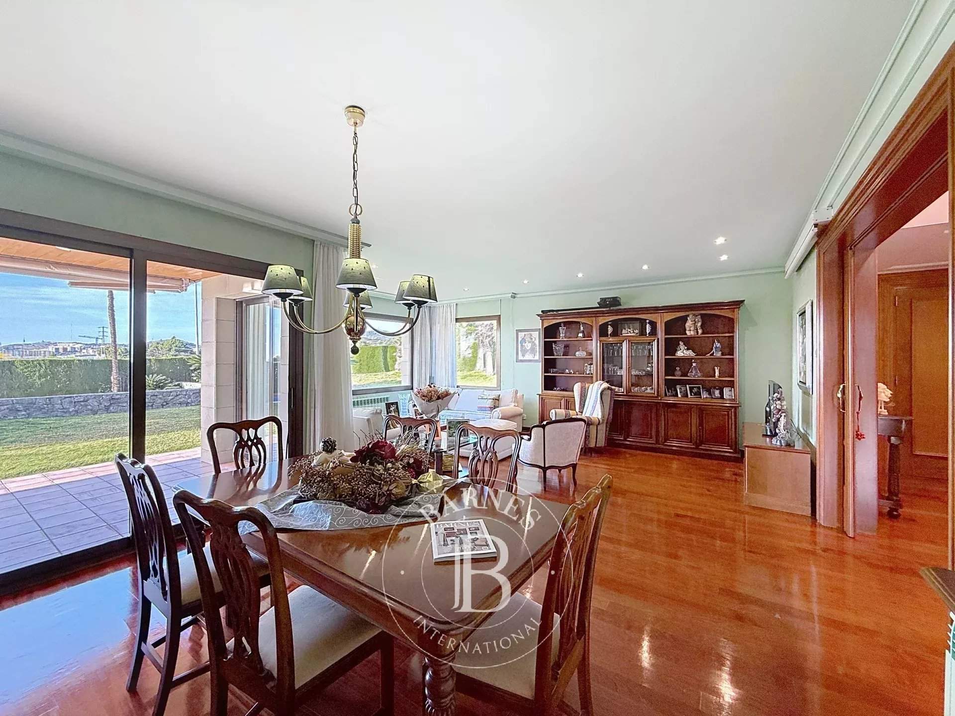 Alella  - Maison 5 Pièces 5 Chambres - picture 9