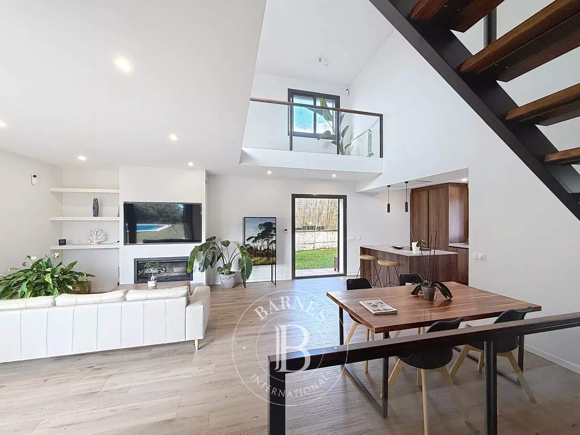 Mataró  - Casa 4 Cuartos 4 Habitaciones - picture 7