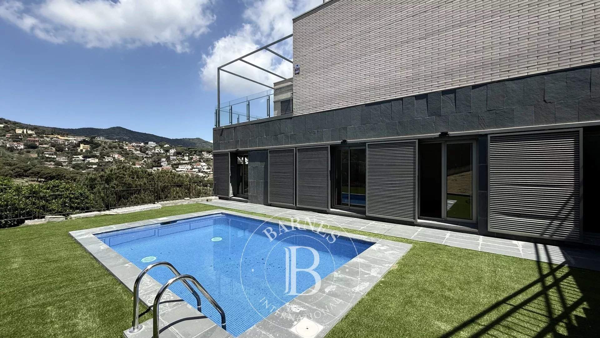 Alella  - House 4 Bedrooms - picture 1