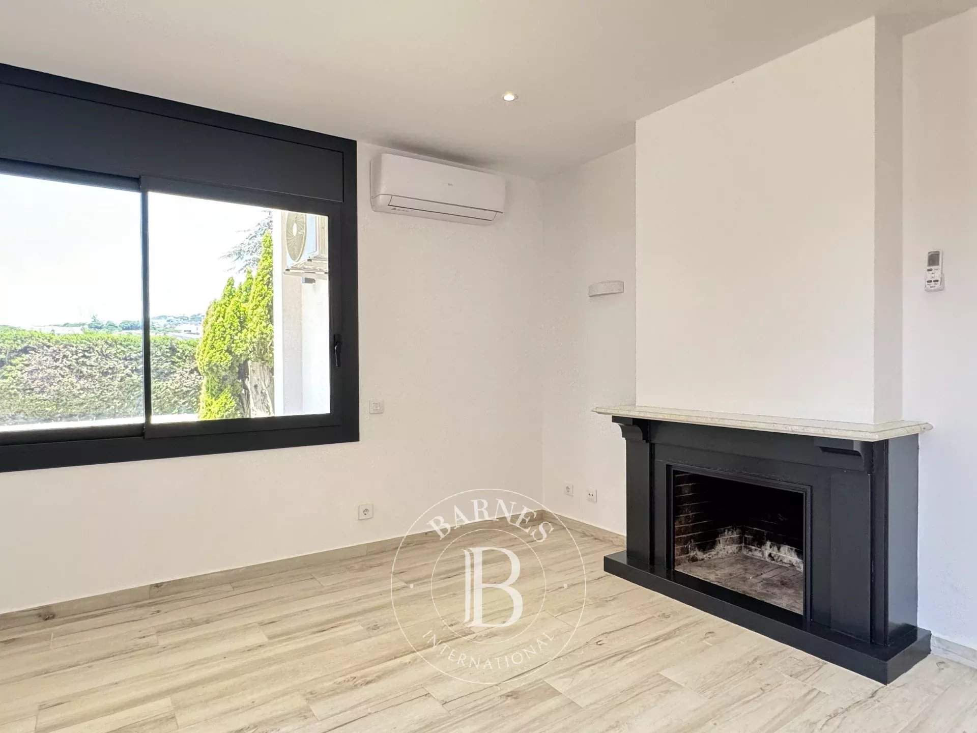 Mataró  - Casa 6 Cuartos 6 Habitaciones - picture 11