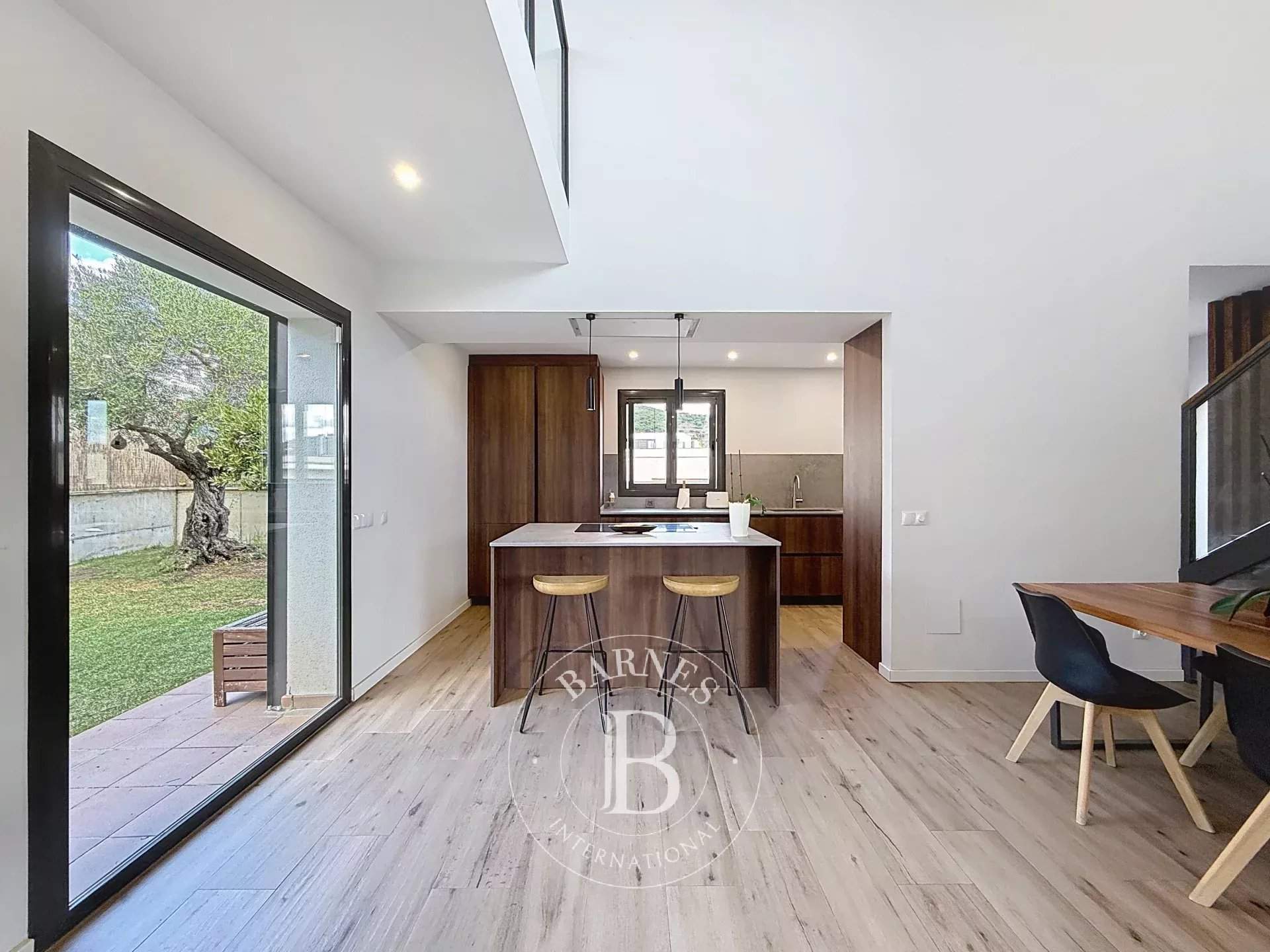 Mataró  - Casa 4 Cuartos 4 Habitaciones - picture 10