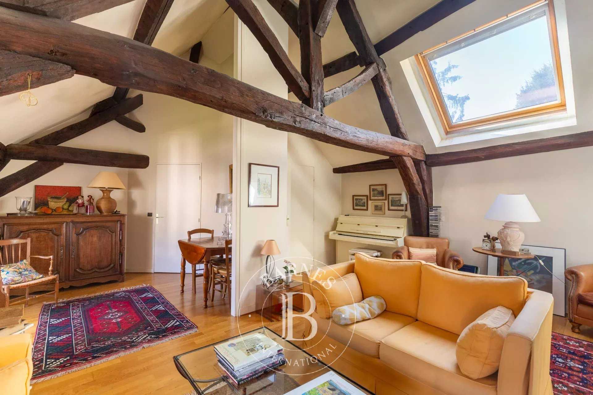 Saint-Germain-en-Laye  - Appartement 4 Pièces 2 Chambres
