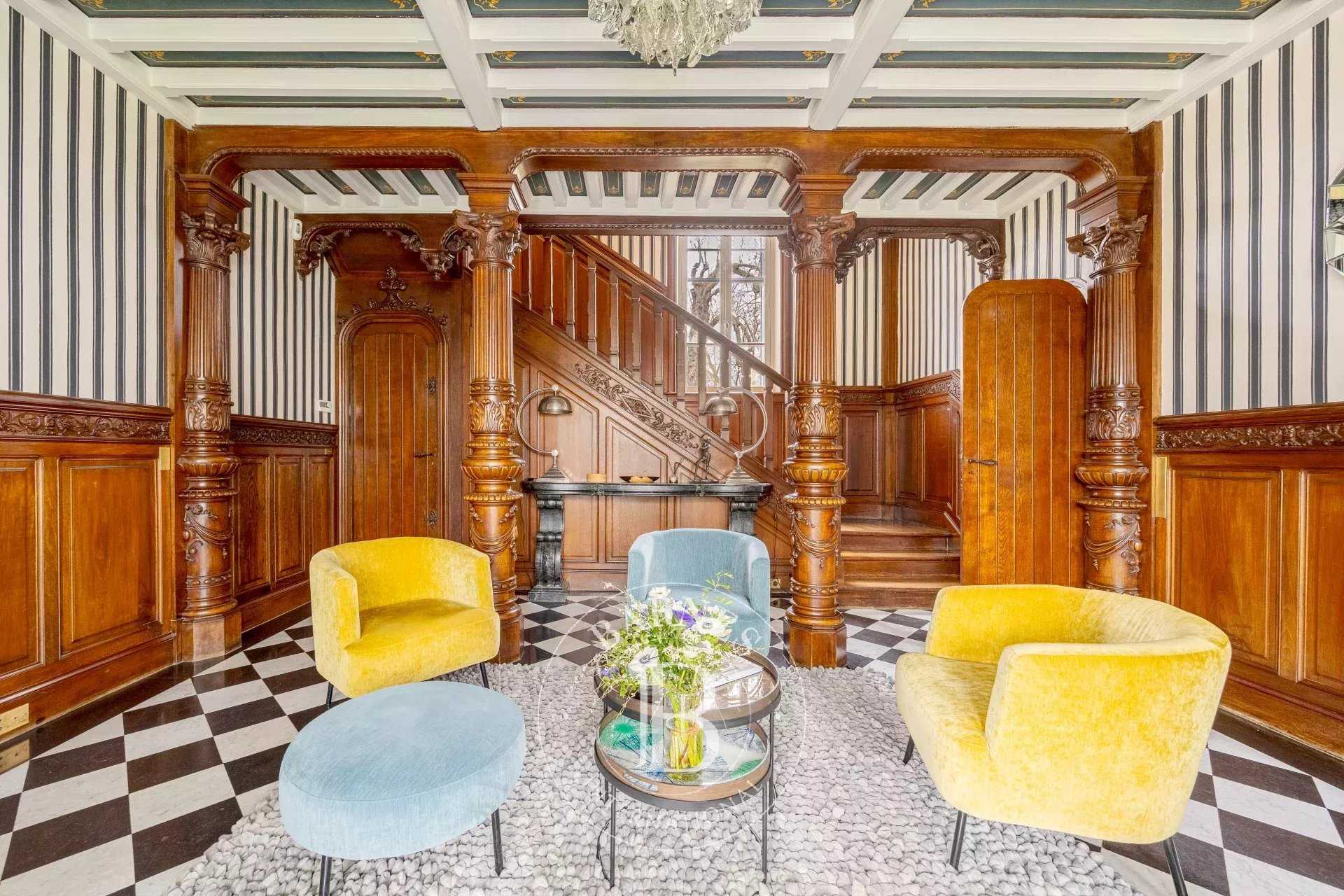 Le Vésinet  - Propriété 7 Pi&egrave;ces 3 Chambres