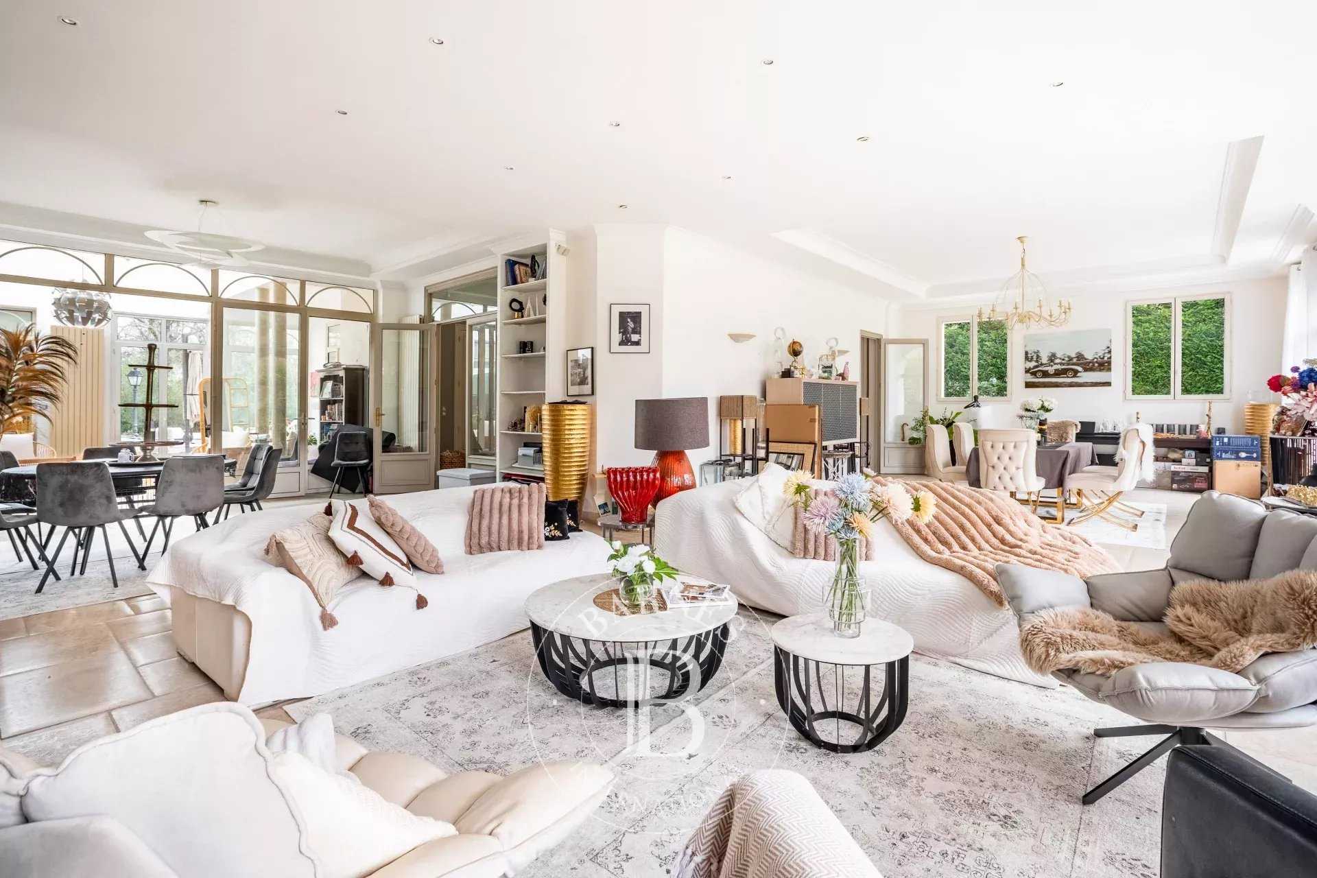 Le Vésinet  - Maison 10 Pi&egrave;ces