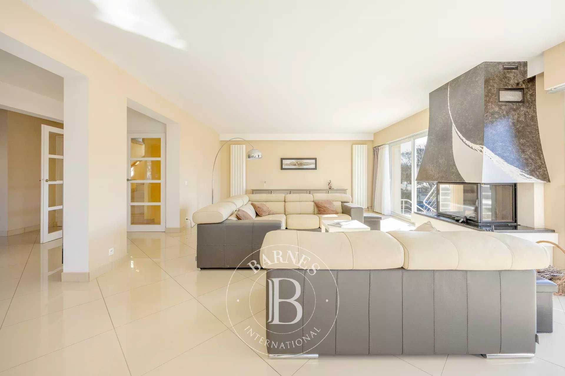 Triel-sur-Seine  - Maison 10 Pi&egrave;ces 6 Chambres