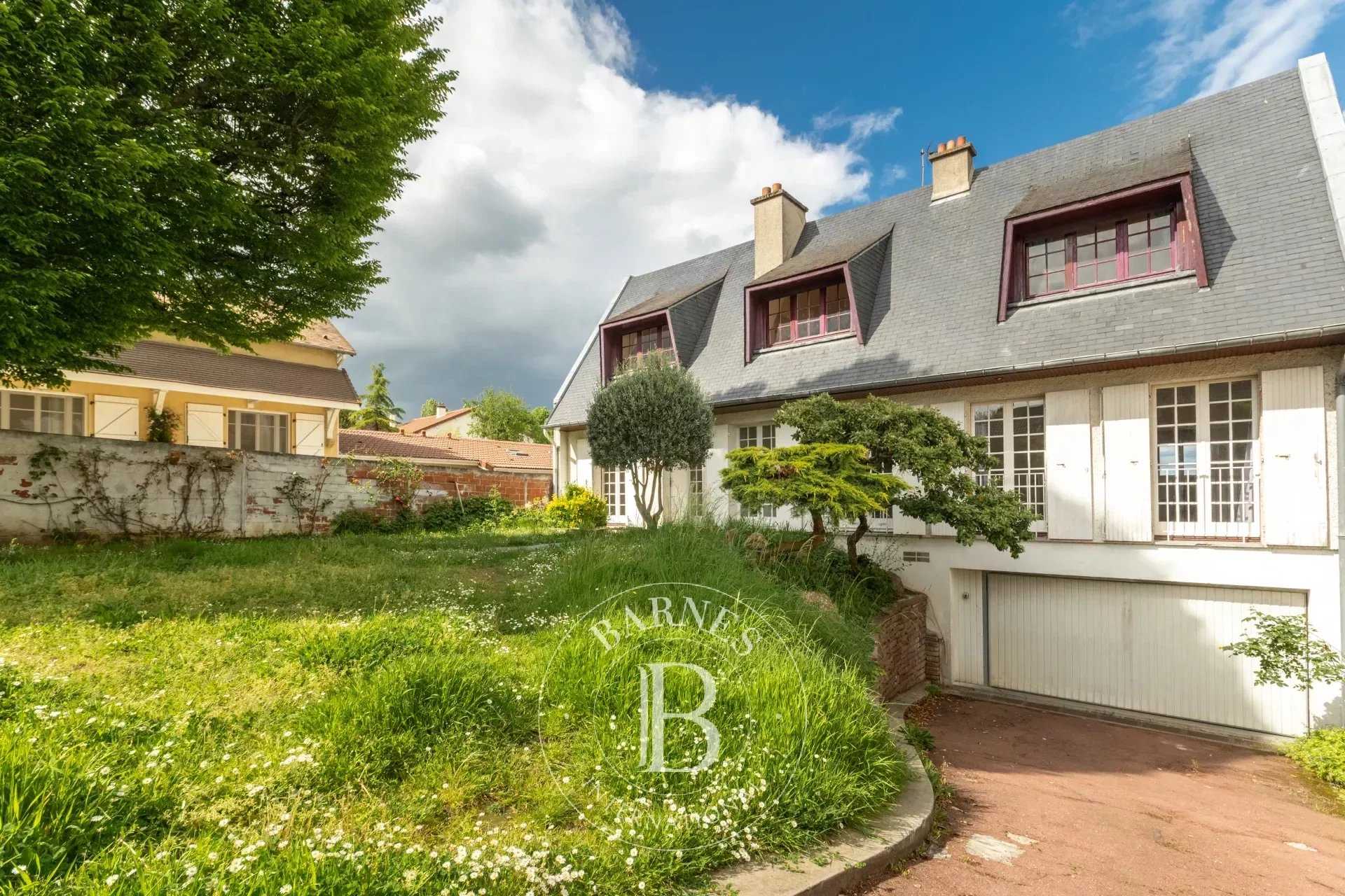 Chambourcy  - House 6 Bedrooms