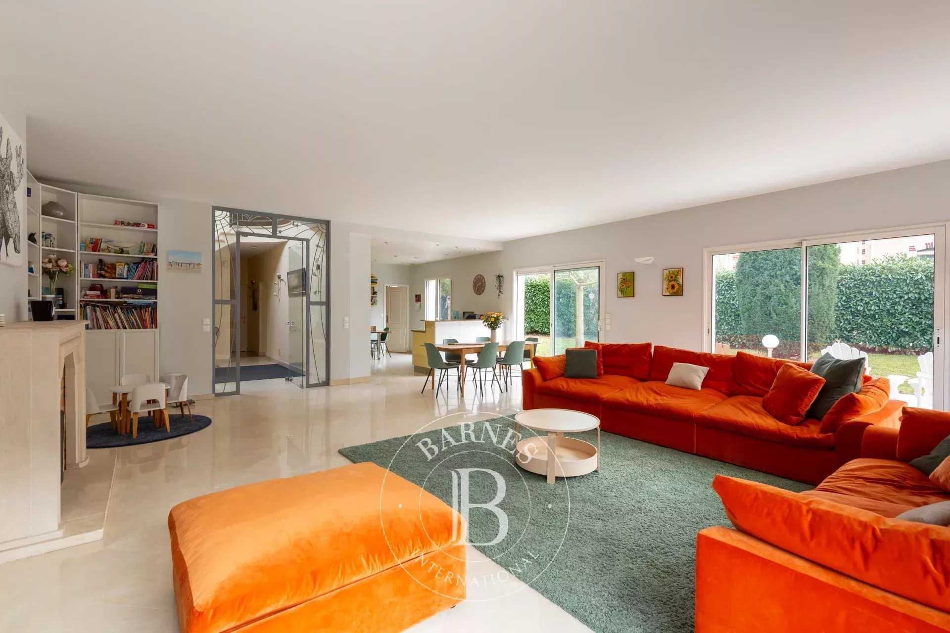 Le Vésinet  - Maison 9 Pi&egrave;ces 5 Chambres