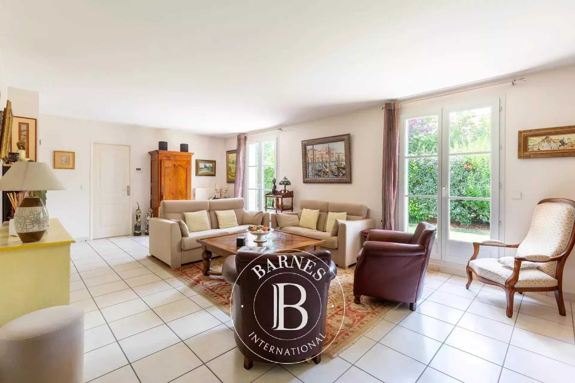 Orgeval  - Maison 7 Pièces 5 Chambres