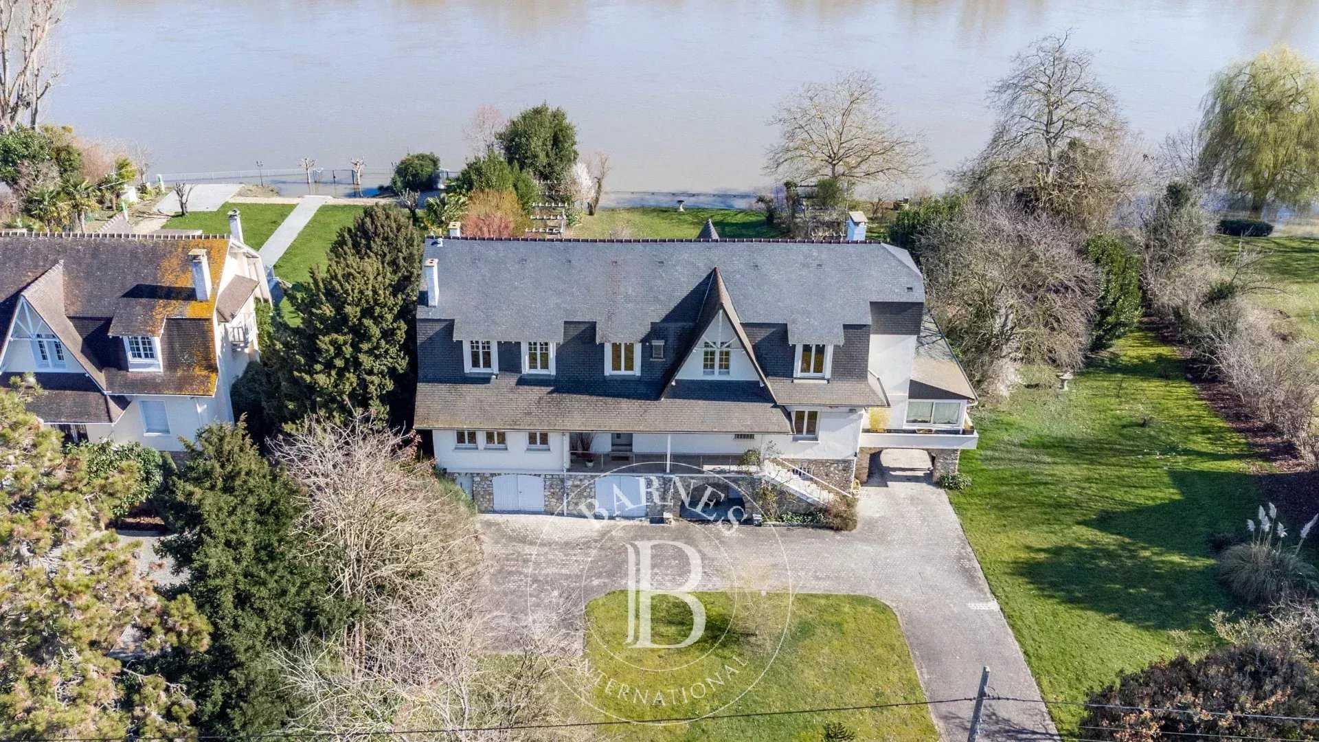 Villennes-sur-Seine  - Maison 