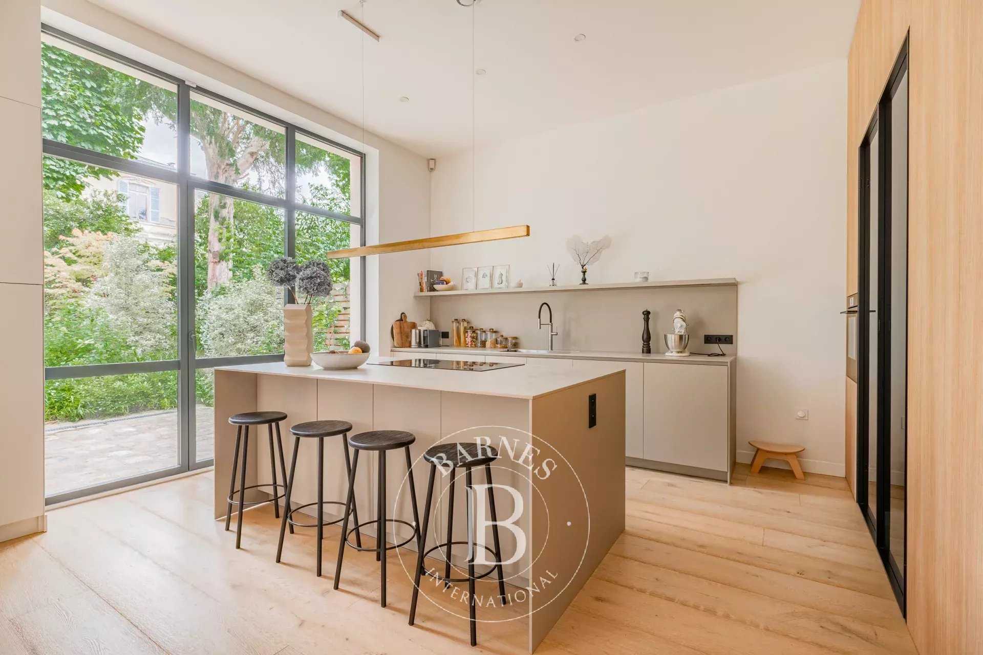 Saint-Germain-en-Laye  - House 4 Bedrooms