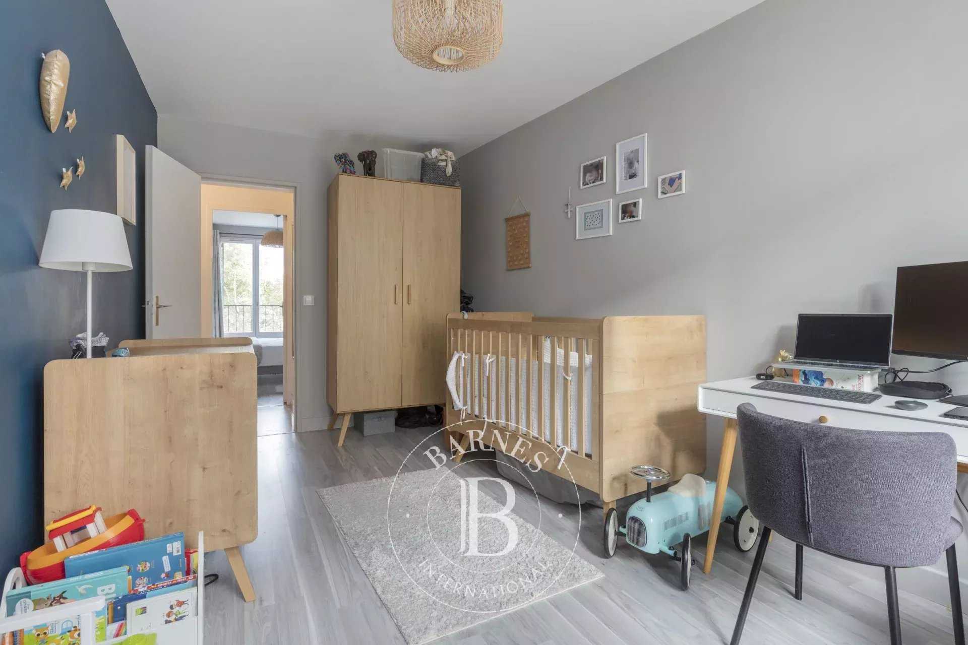Saint-Germain-en-Laye  - Appartement 4 Pièces 2 Chambres