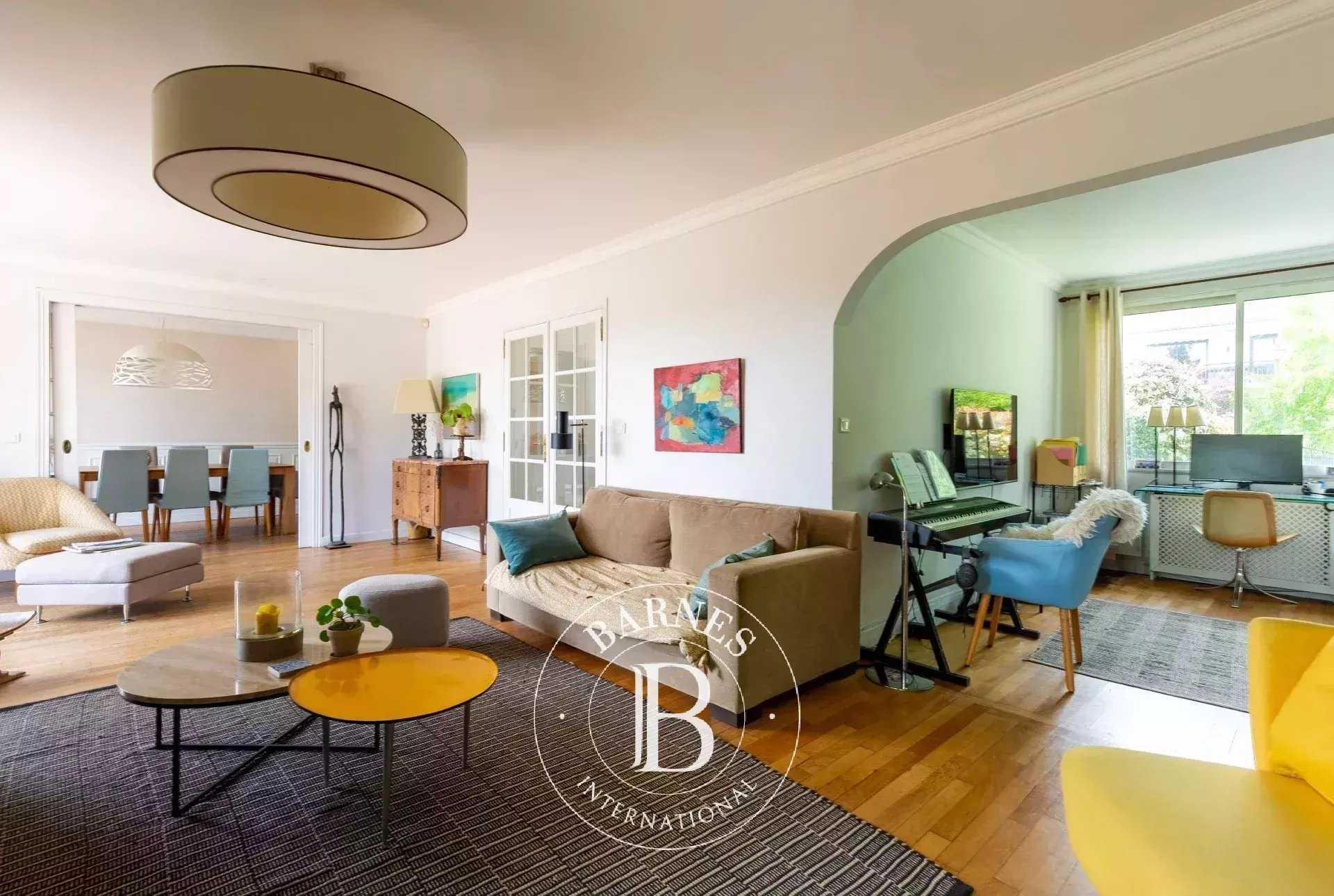 Saint-Germain-en-Laye  - House 7 Bedrooms
