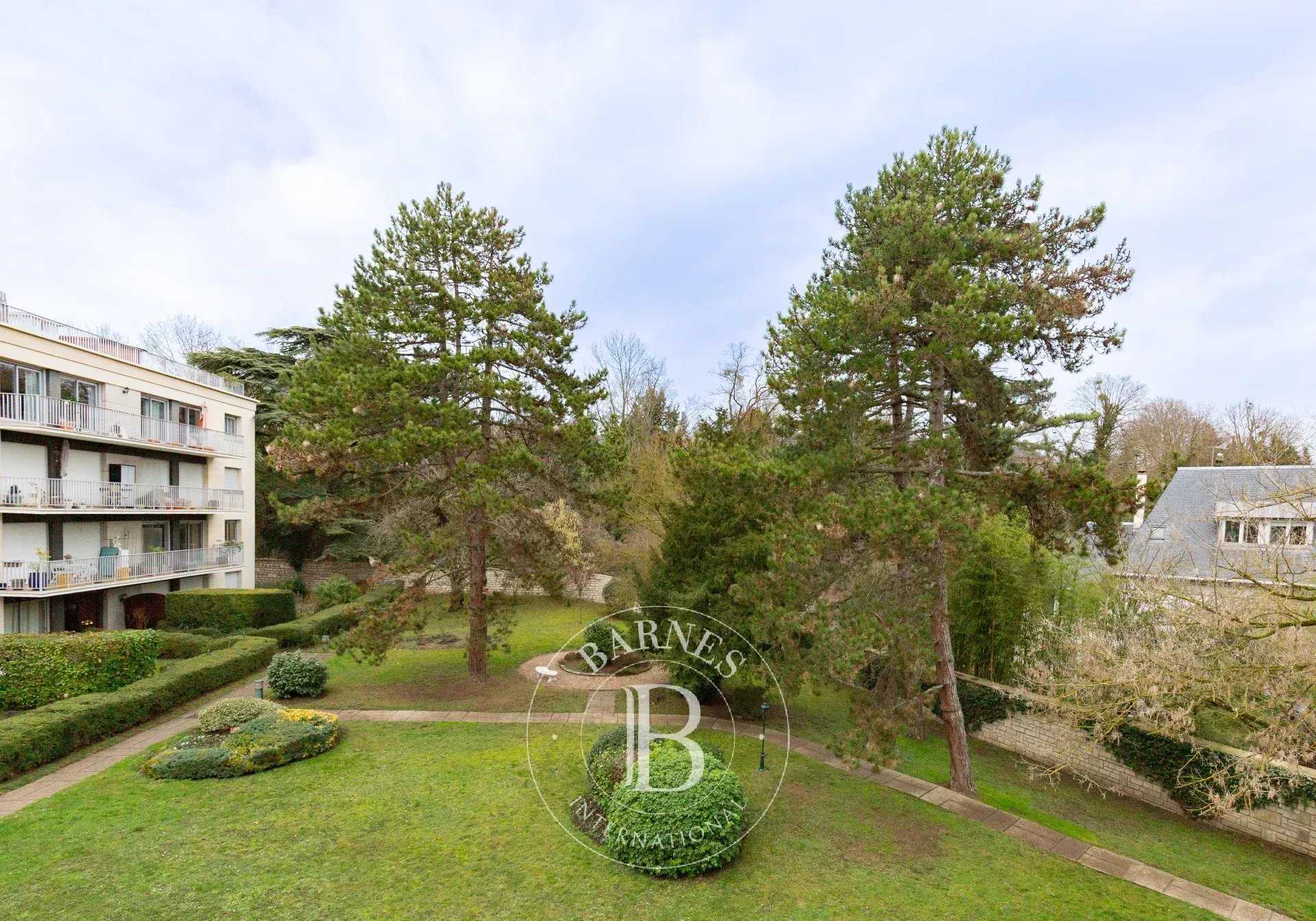 Saint-Germain-en-Laye  - Apartment 4 Bedrooms