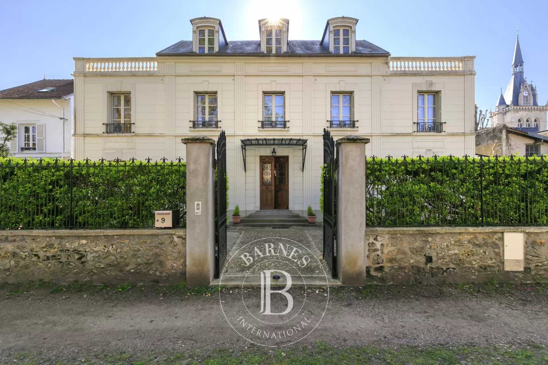 Maisons-Laffitte  - Maison 8 Pi&egrave;ces 5 Chambres