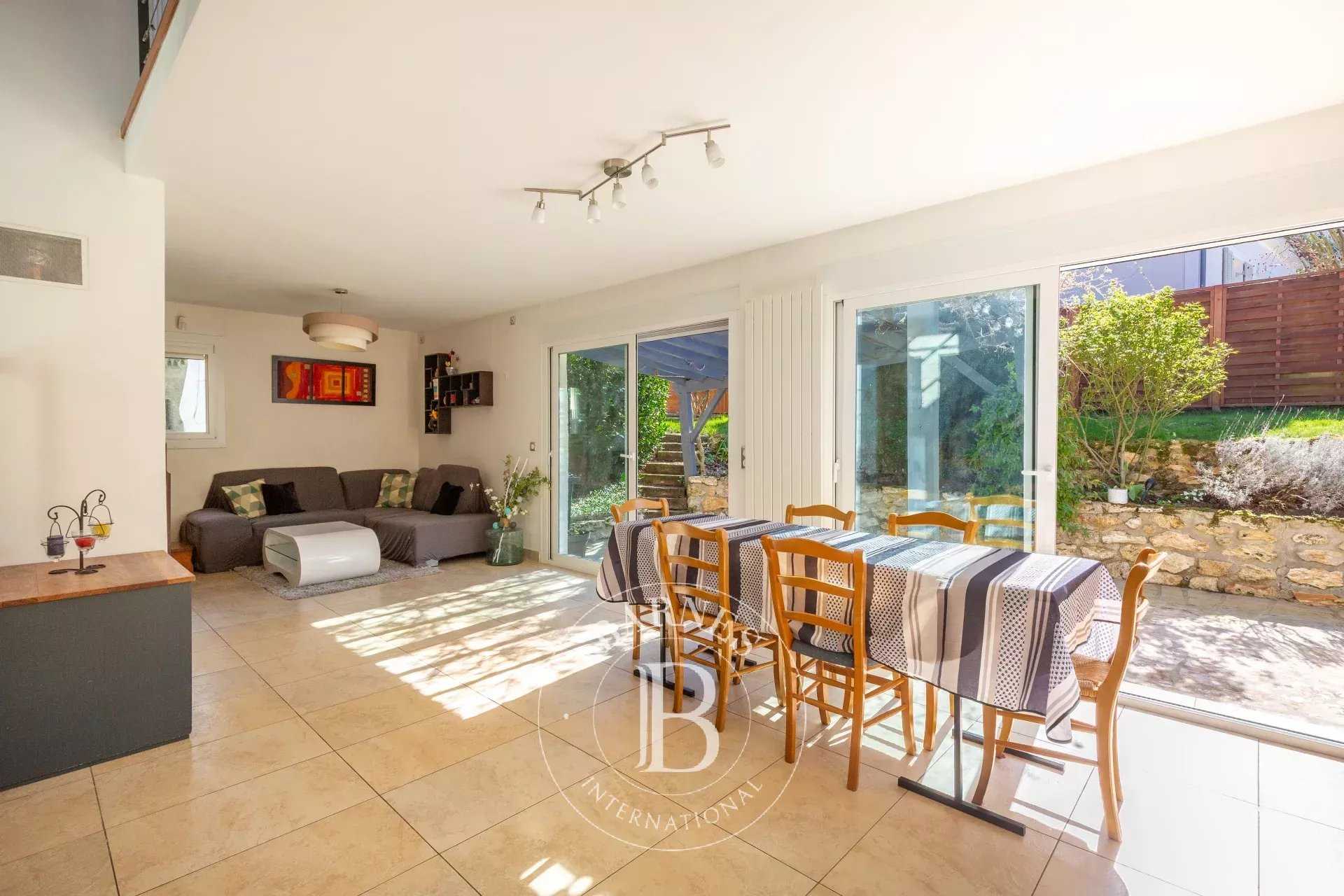 Mareil-Marly  - Maison 9 Pi&egrave;ces 5 Chambres