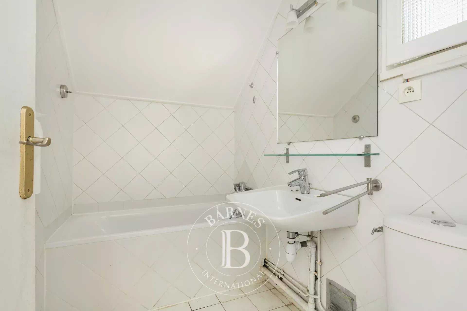Saint-Germain-en-Laye  - Appartement 2 Pièces, 1 Chambre
