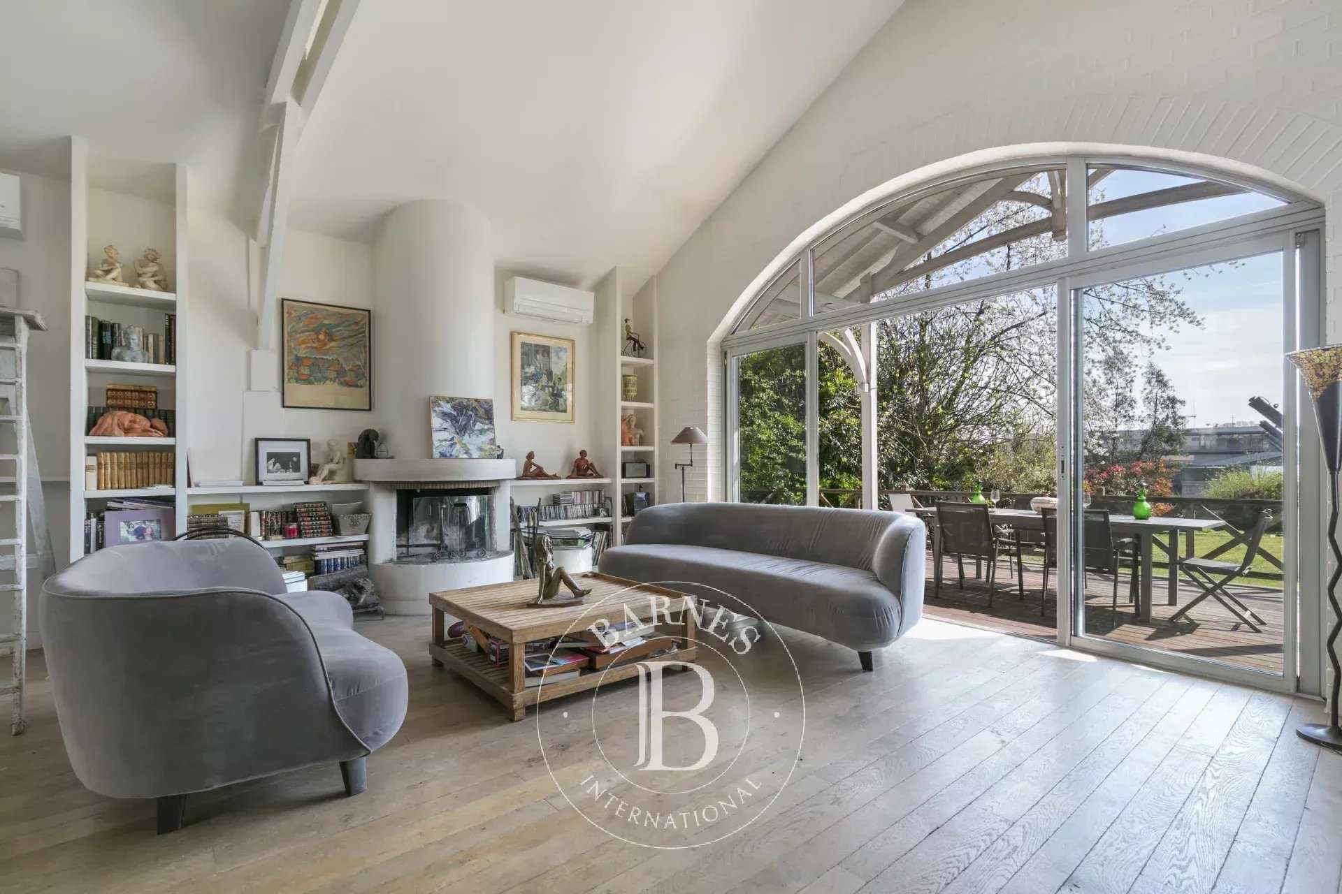 Chatou  - Maison 8 Pi&egrave;ces 5 Chambres