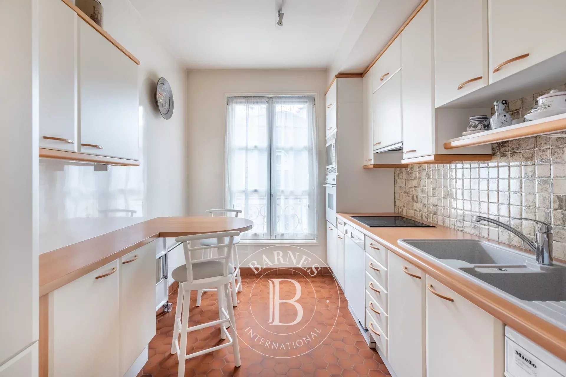 Saint-Germain-en-Laye  - Appartement 3 Pièces 2 Chambres