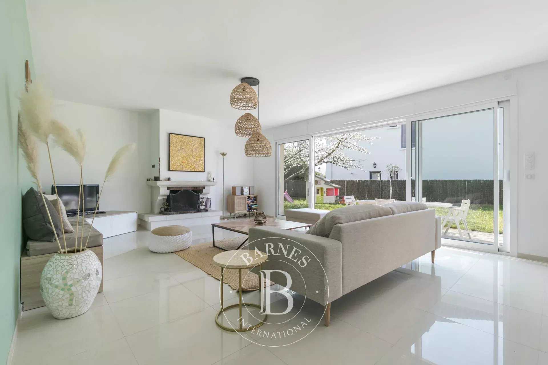 Croissy-sur-Seine  - House 5 Bedrooms