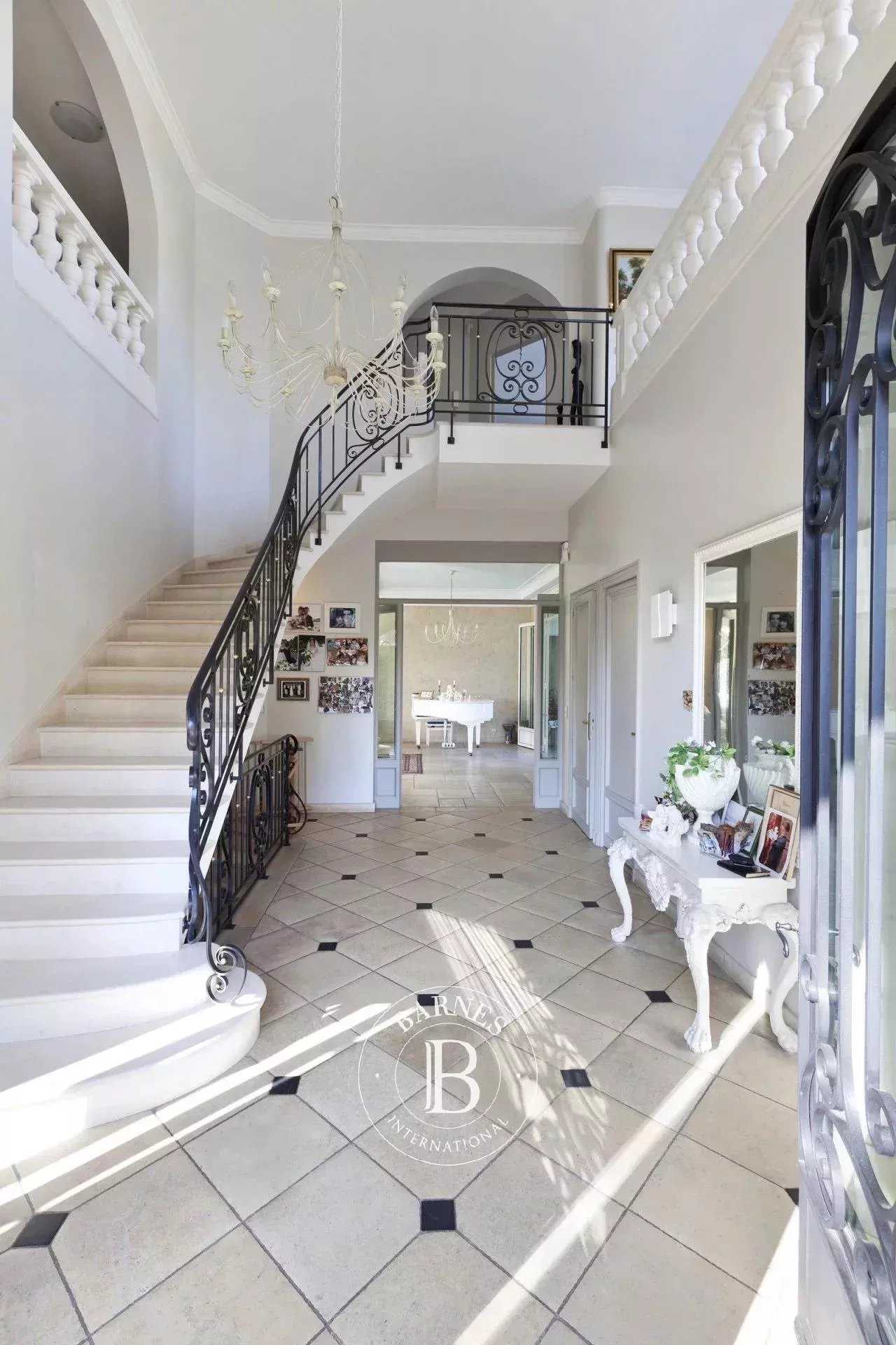 Le Vésinet  - Maison 10 Pi&egrave;ces