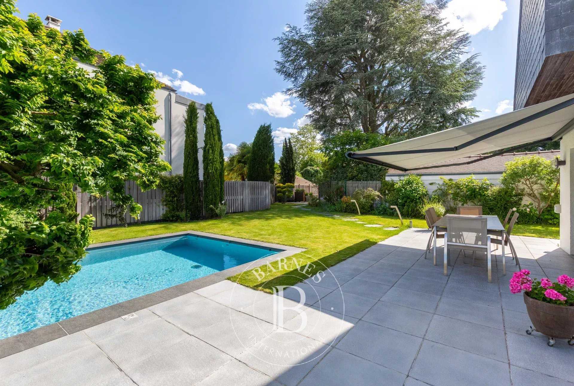 Saint-Germain-en-Laye  - House 5 Bedrooms
