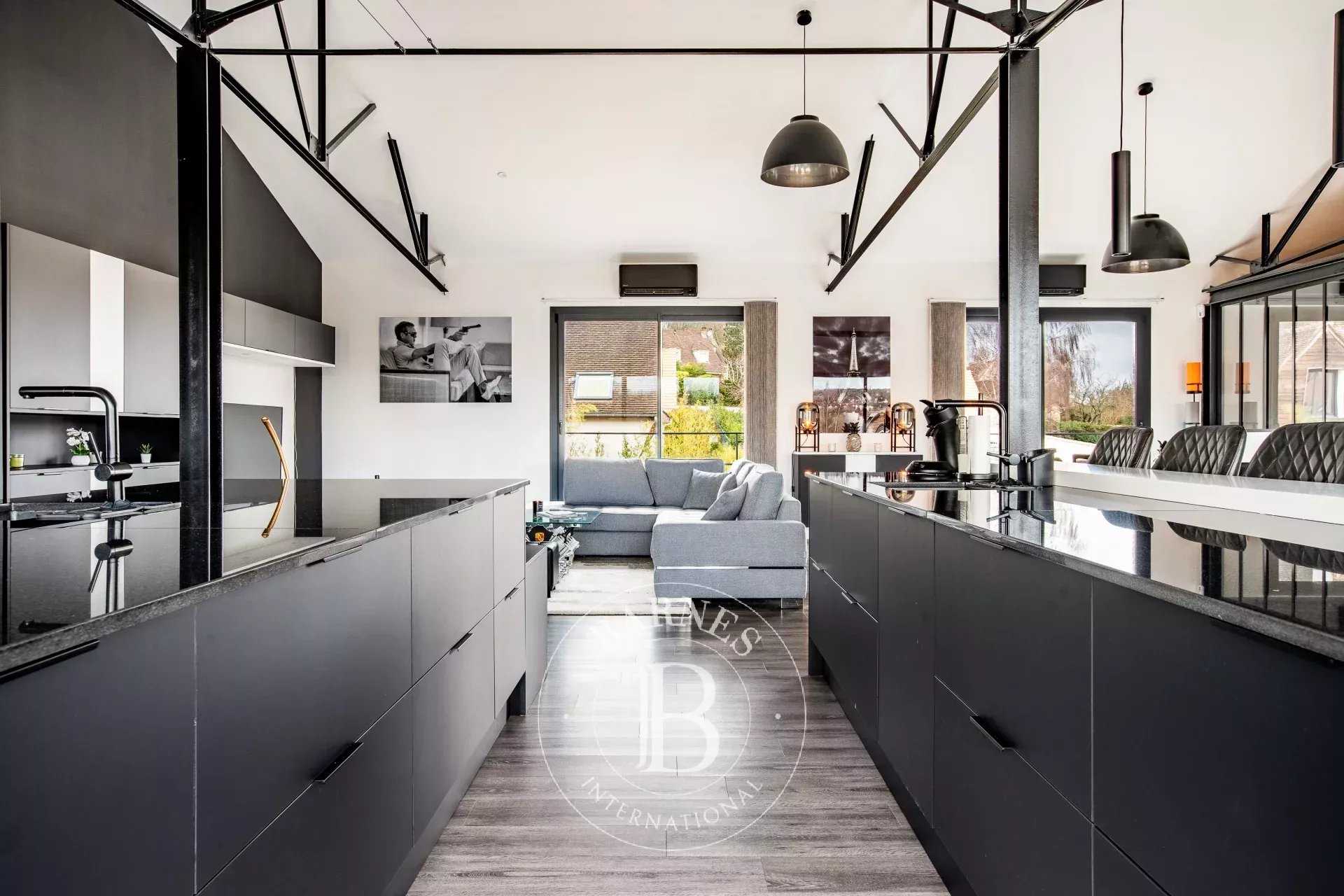 Aigremont  - Maison 7 Pi&egrave;ces 5 Chambres