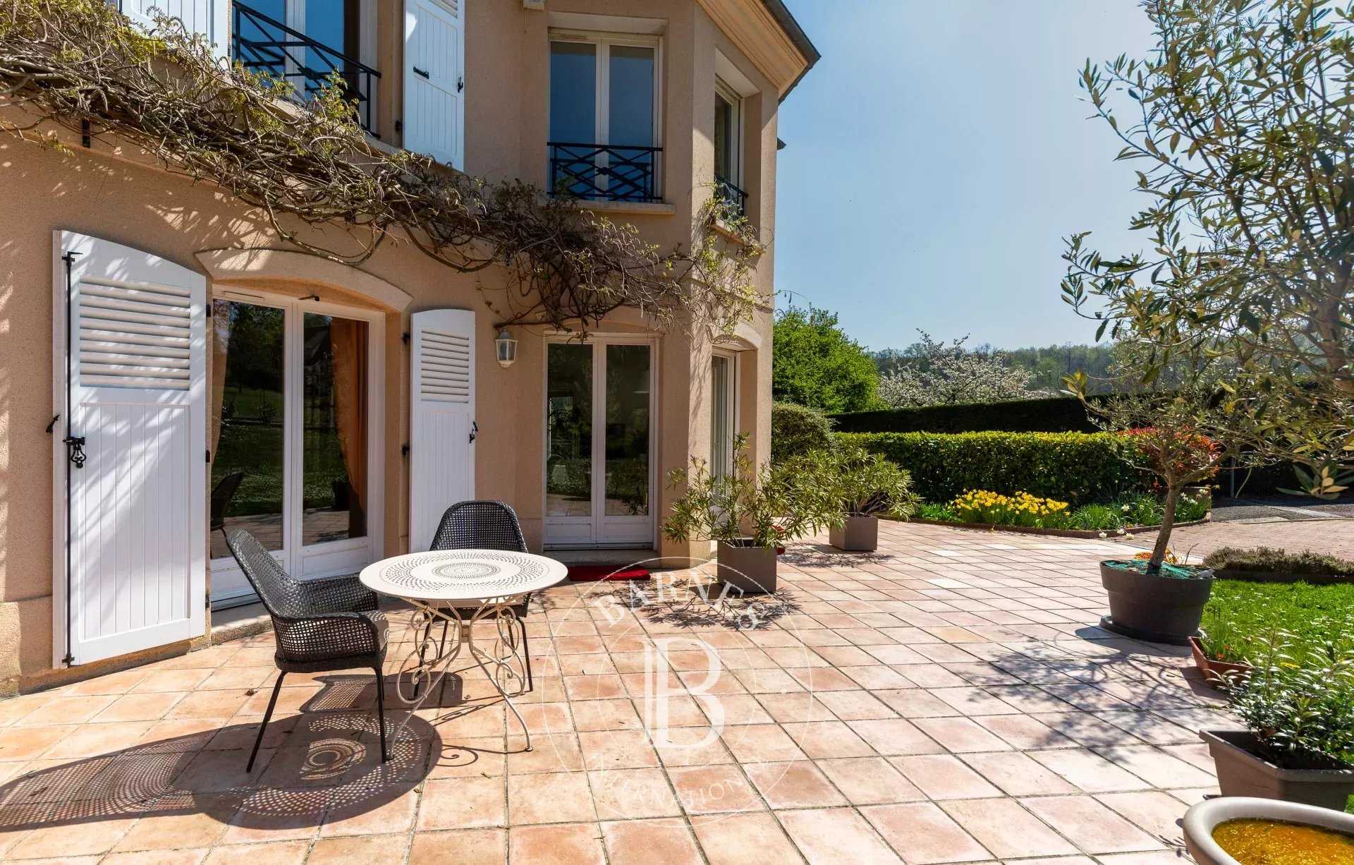 Fourqueux  - Maison 10 Pièces 5 Chambres