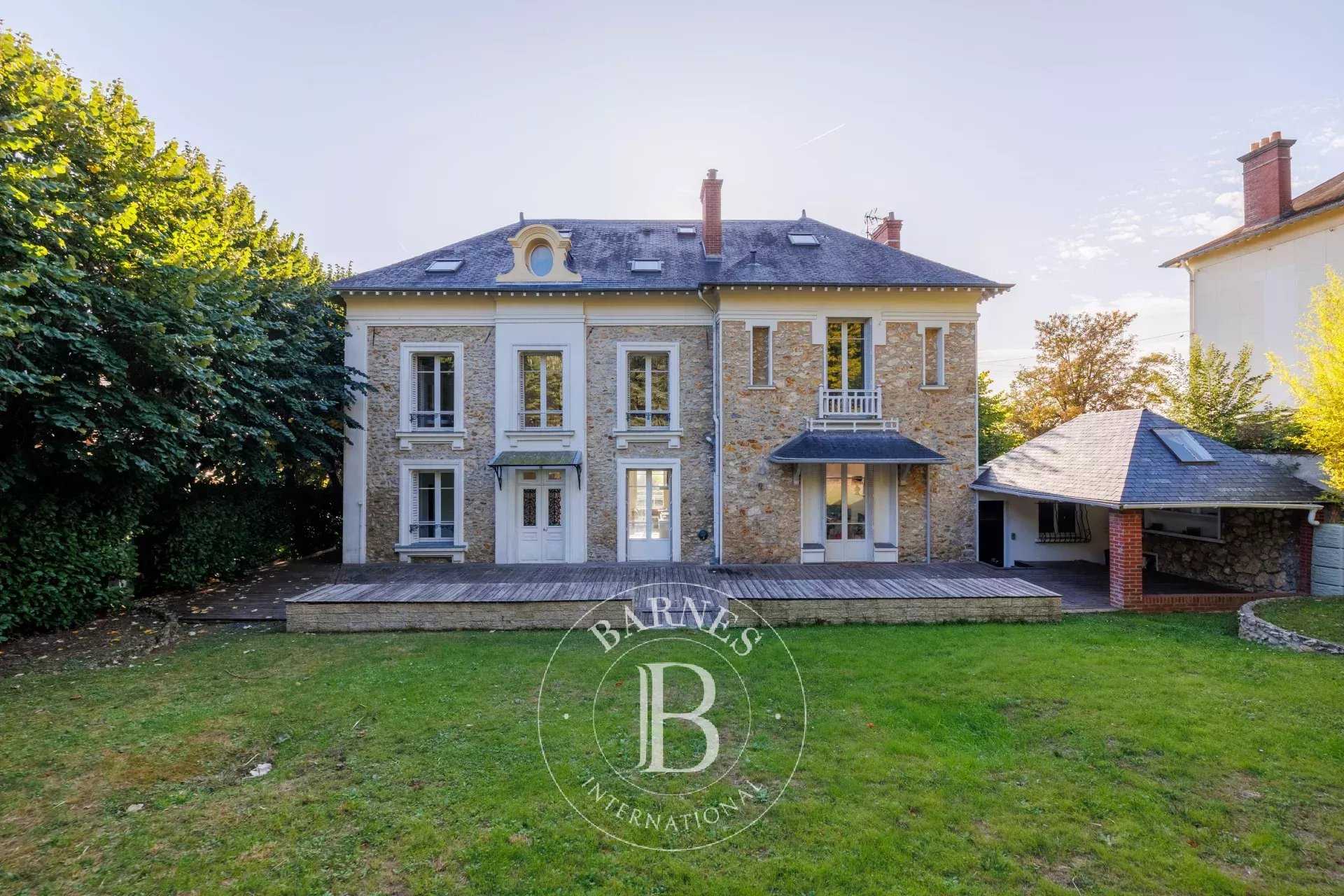 Triel-sur-Seine  - Maison 8 Pièces 5 Chambres